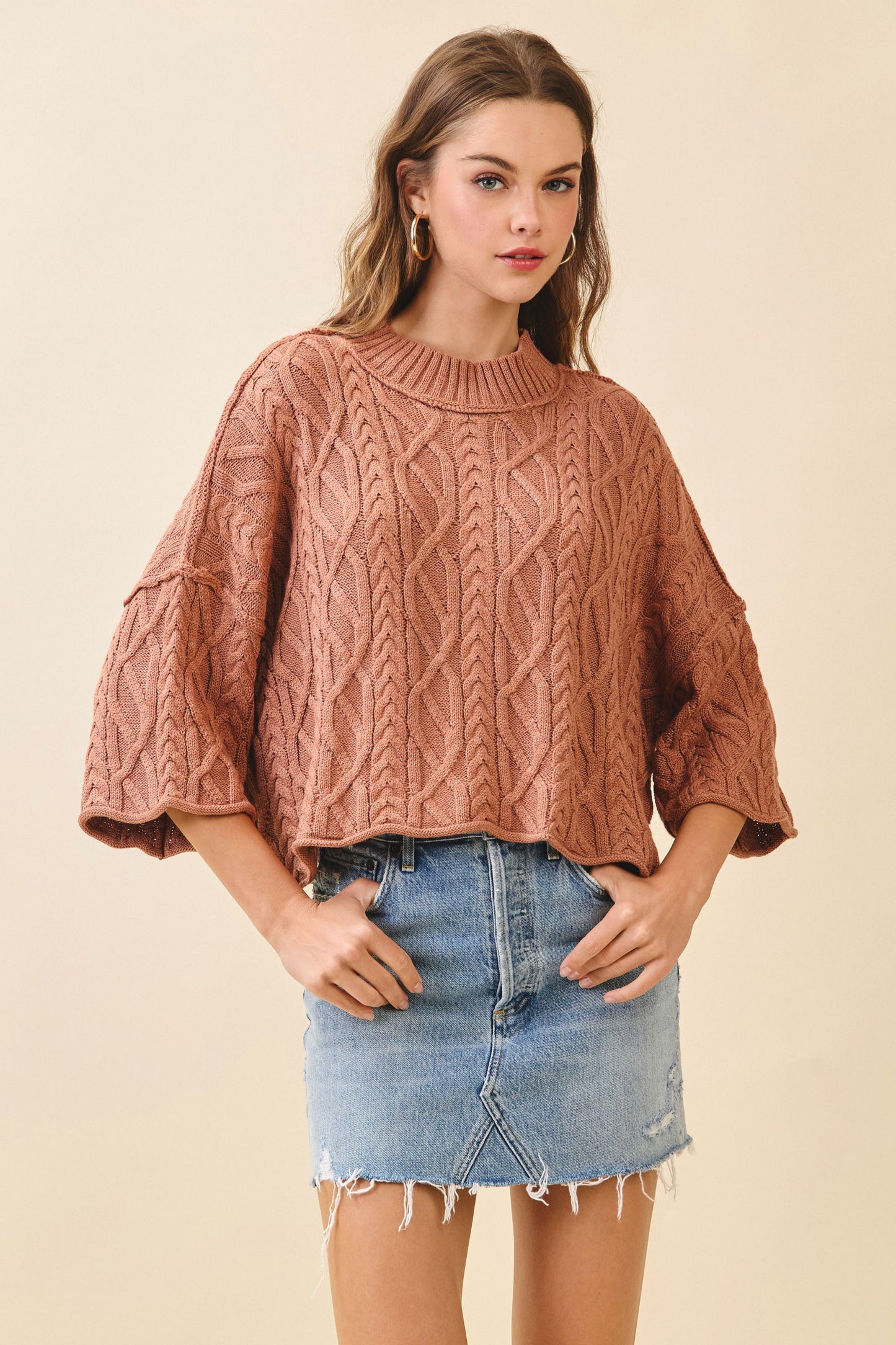 CHUNKY RIBBED MOCK NECK SWEATER