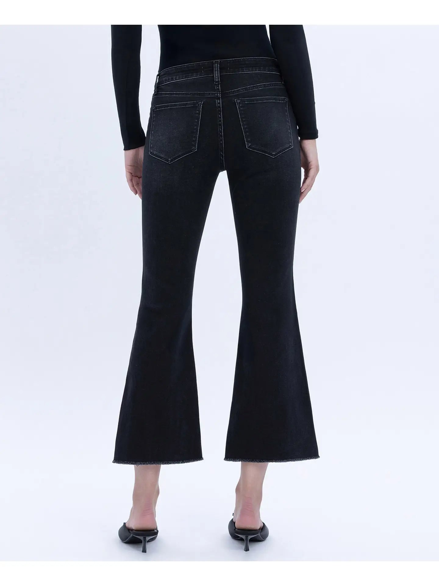 MID RISE SUPER SOFT CROP FLARE JEANS
