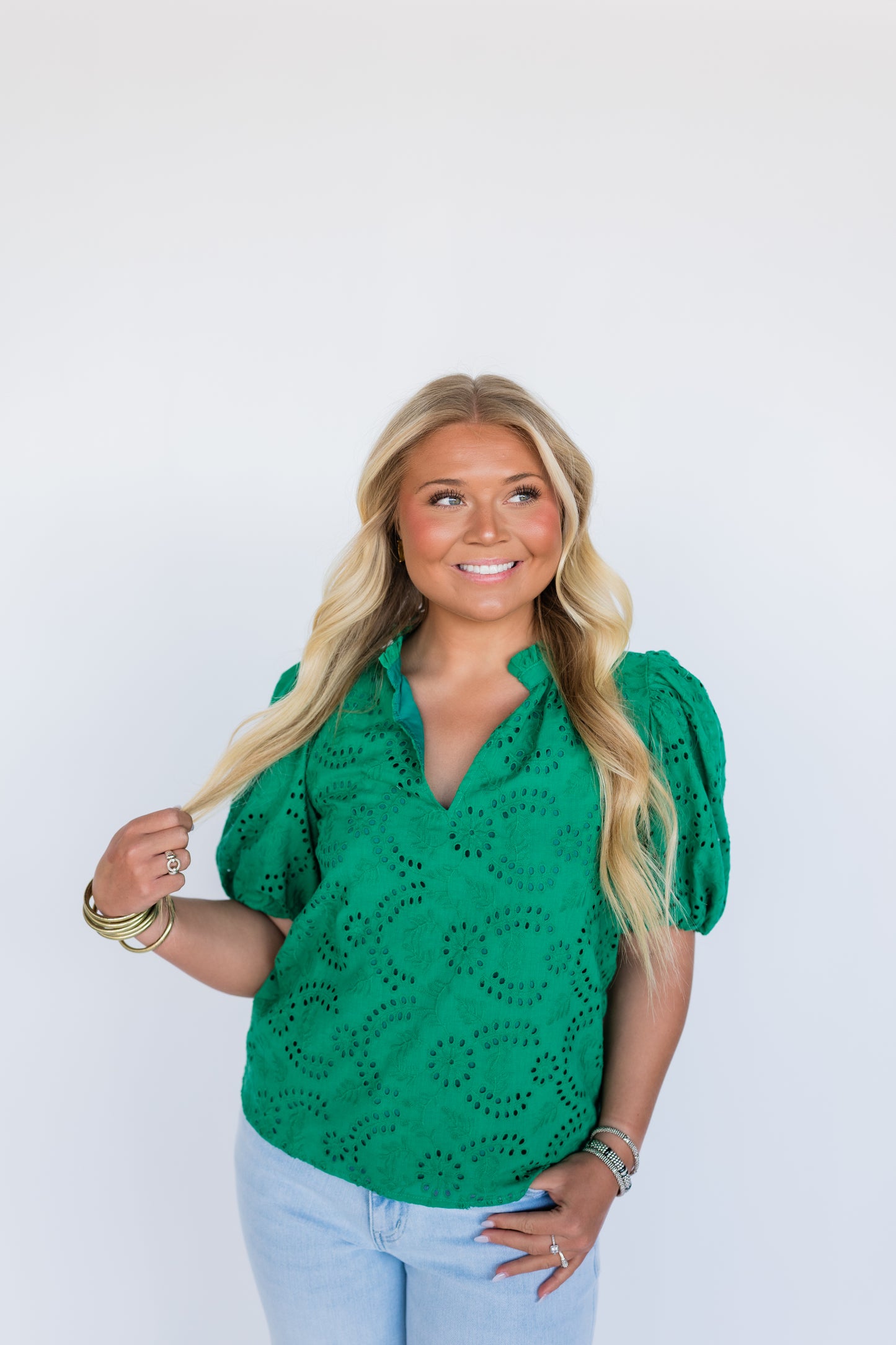 DERRY EYELET RUFFLE BLOUSE