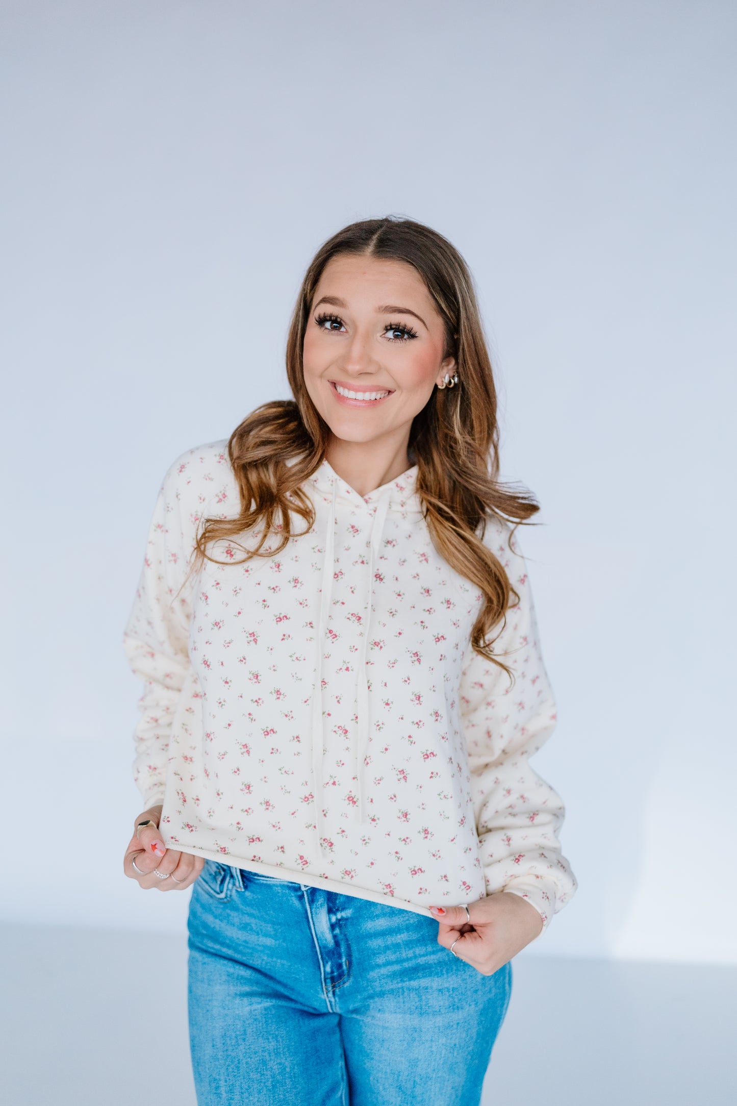 DELICATE PEONY FLORAL PULLOVER
