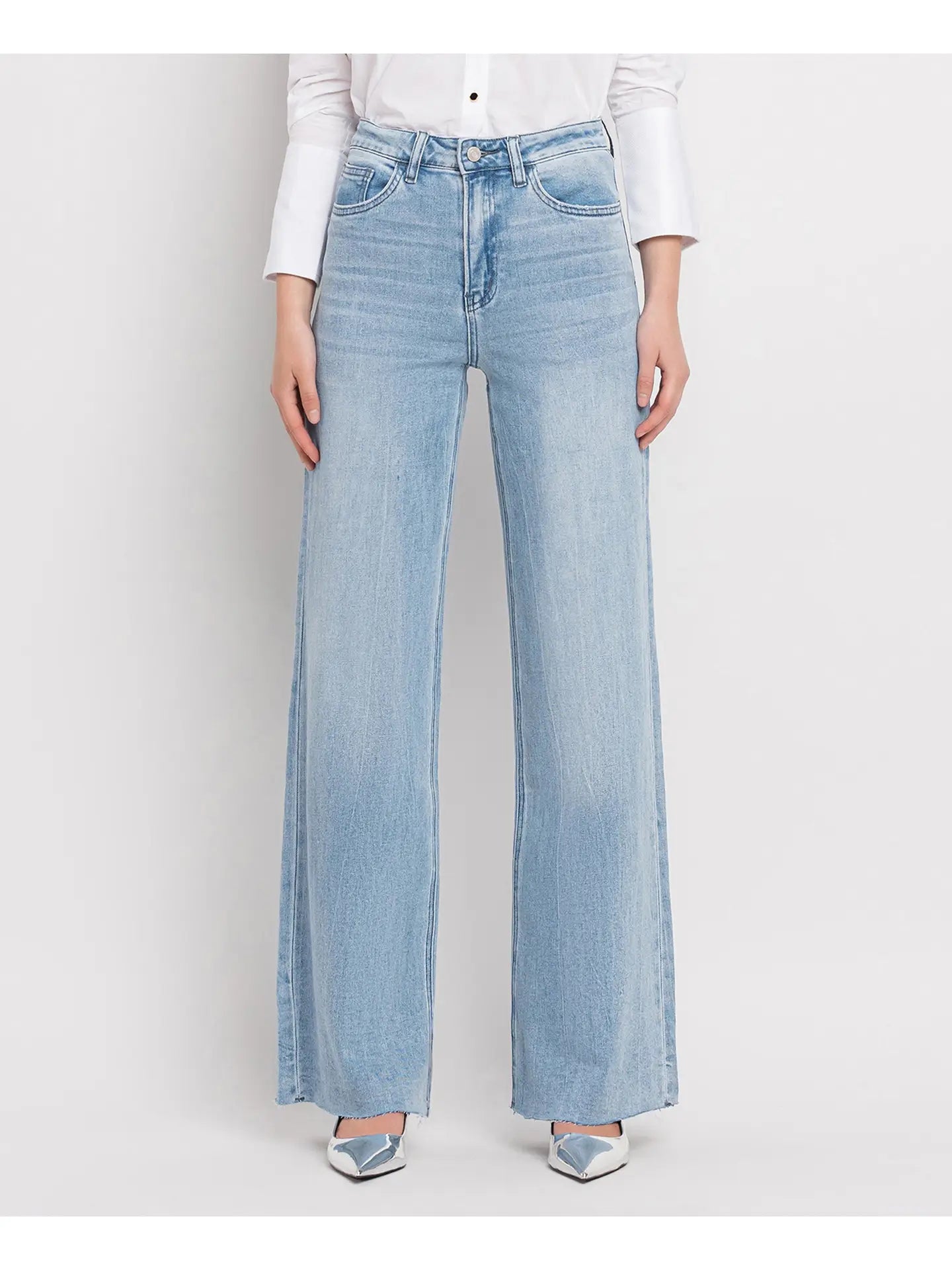 SUPER HIGH RISE RAW HEM WIDE LEG JEANS