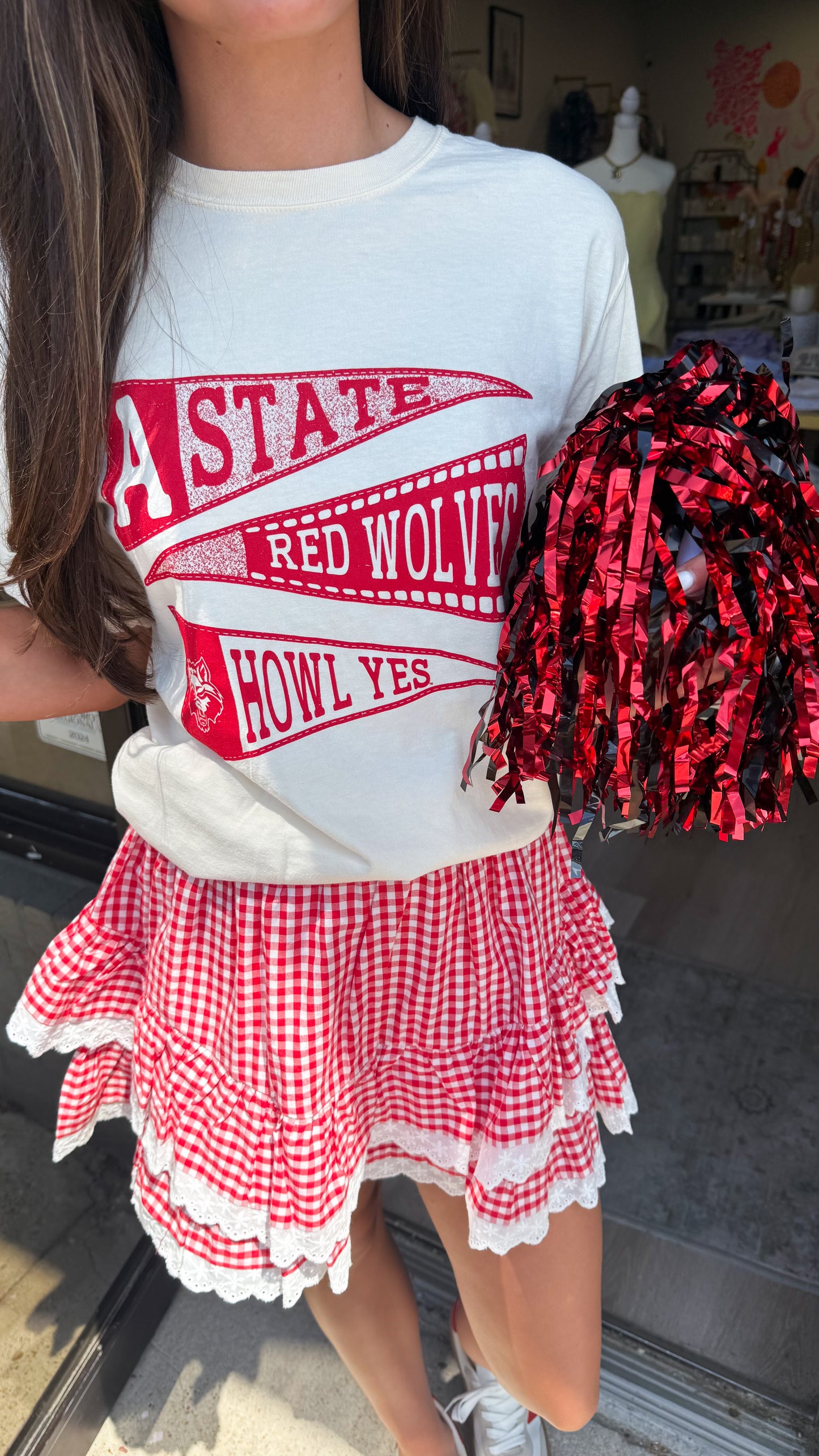 RED WOLVES GAMEDAY FLAGS GRAPHIC TEE