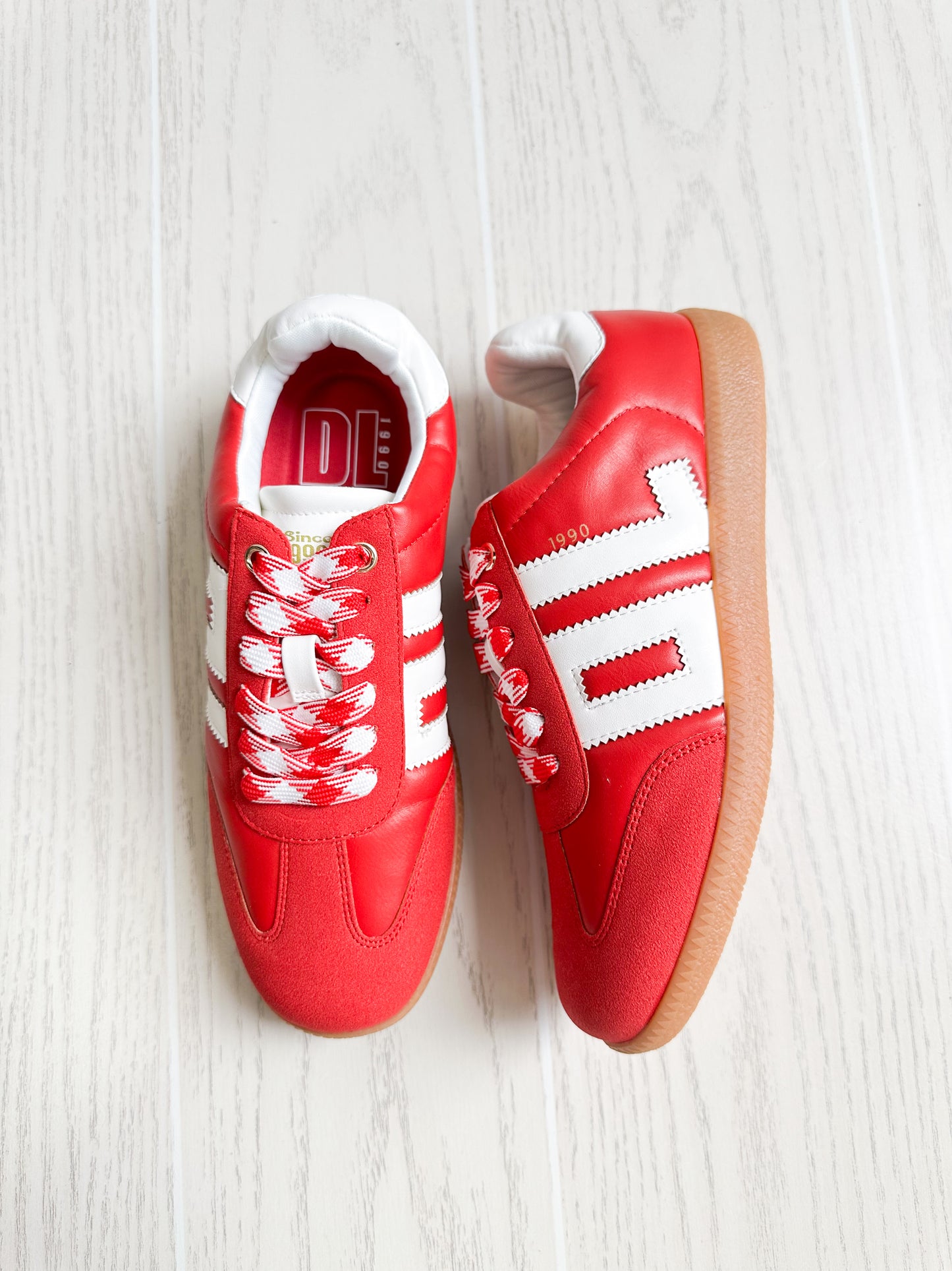 RED TRACK STAR SNEAKERS