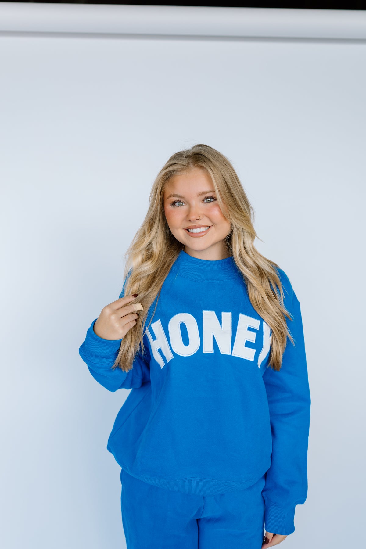 HONEY ROYAL BLUE MOCKNECK