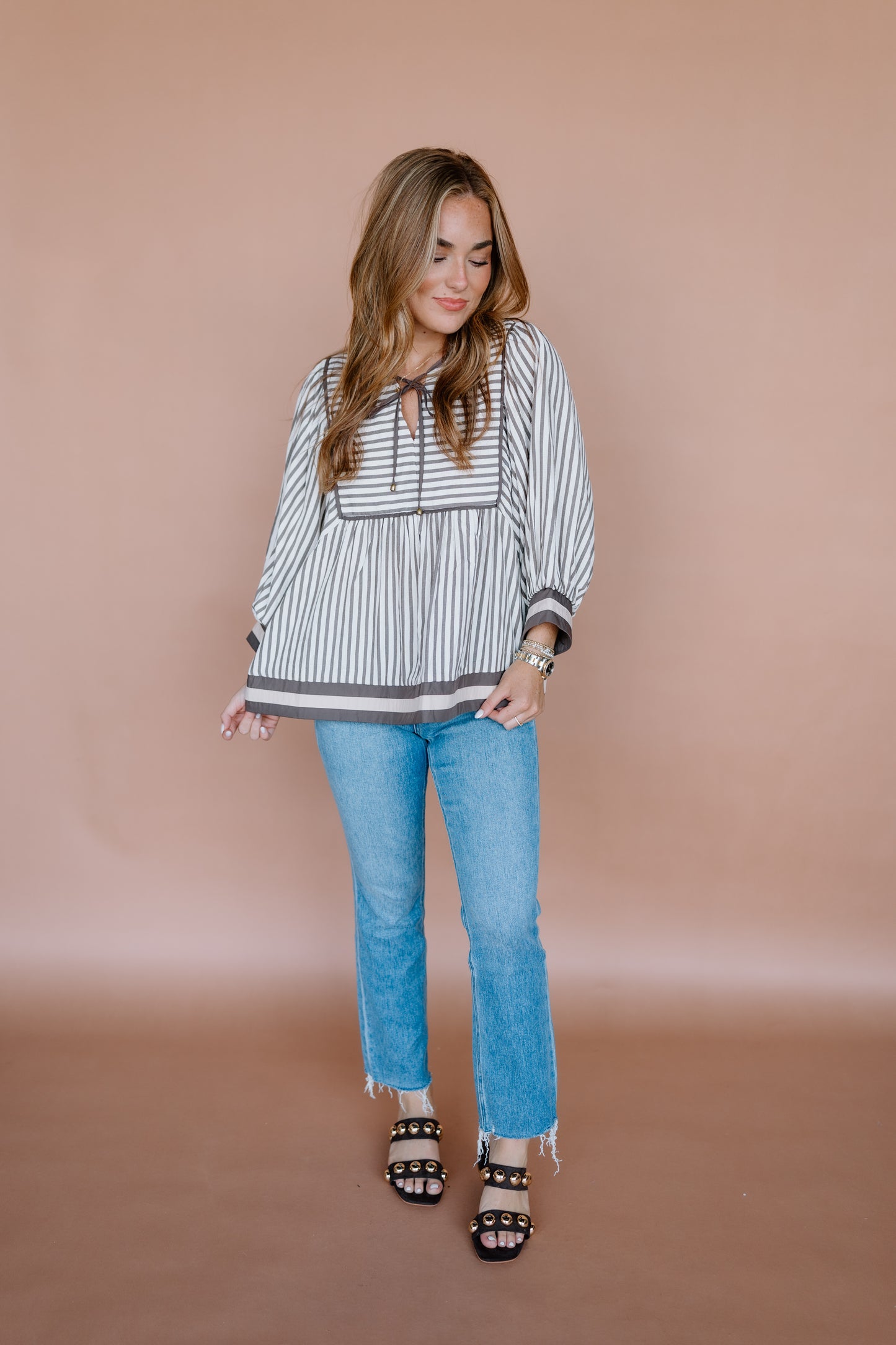 STRIPE PATTERN BAND DETAIL TOP