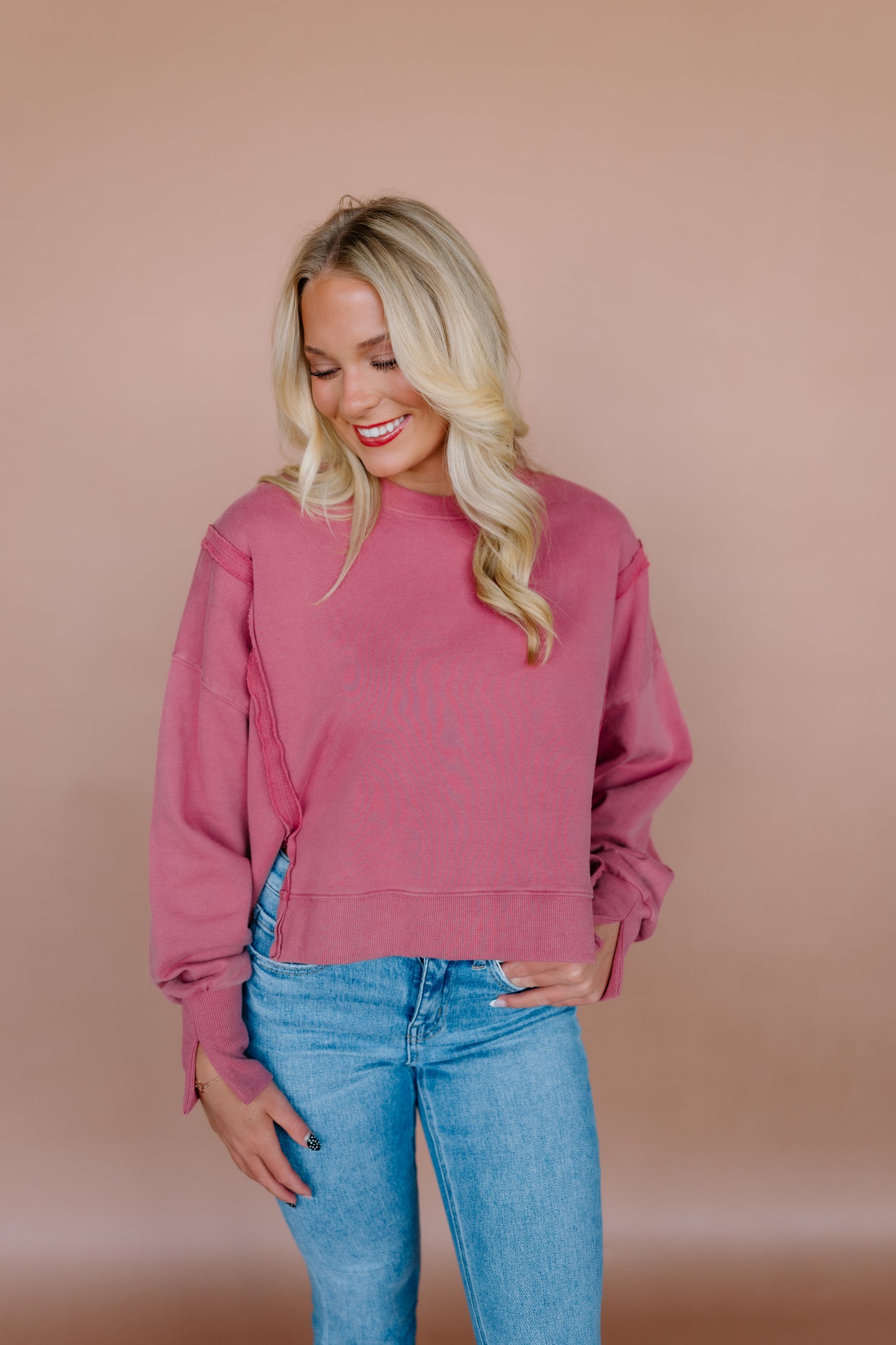 SCOOP NECKLINE CROPPED SWEATSHIRT