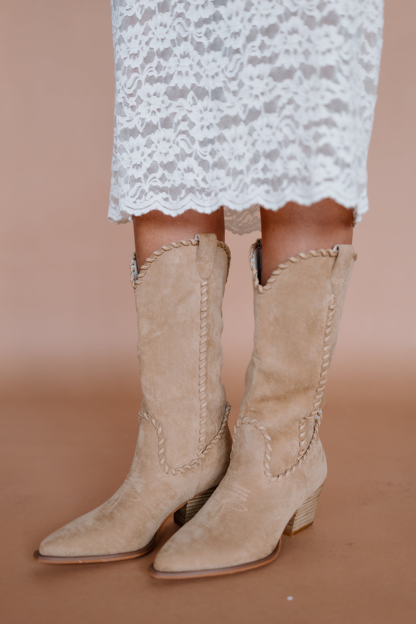 THE TILLEY ALMOND WESTERN BOOT