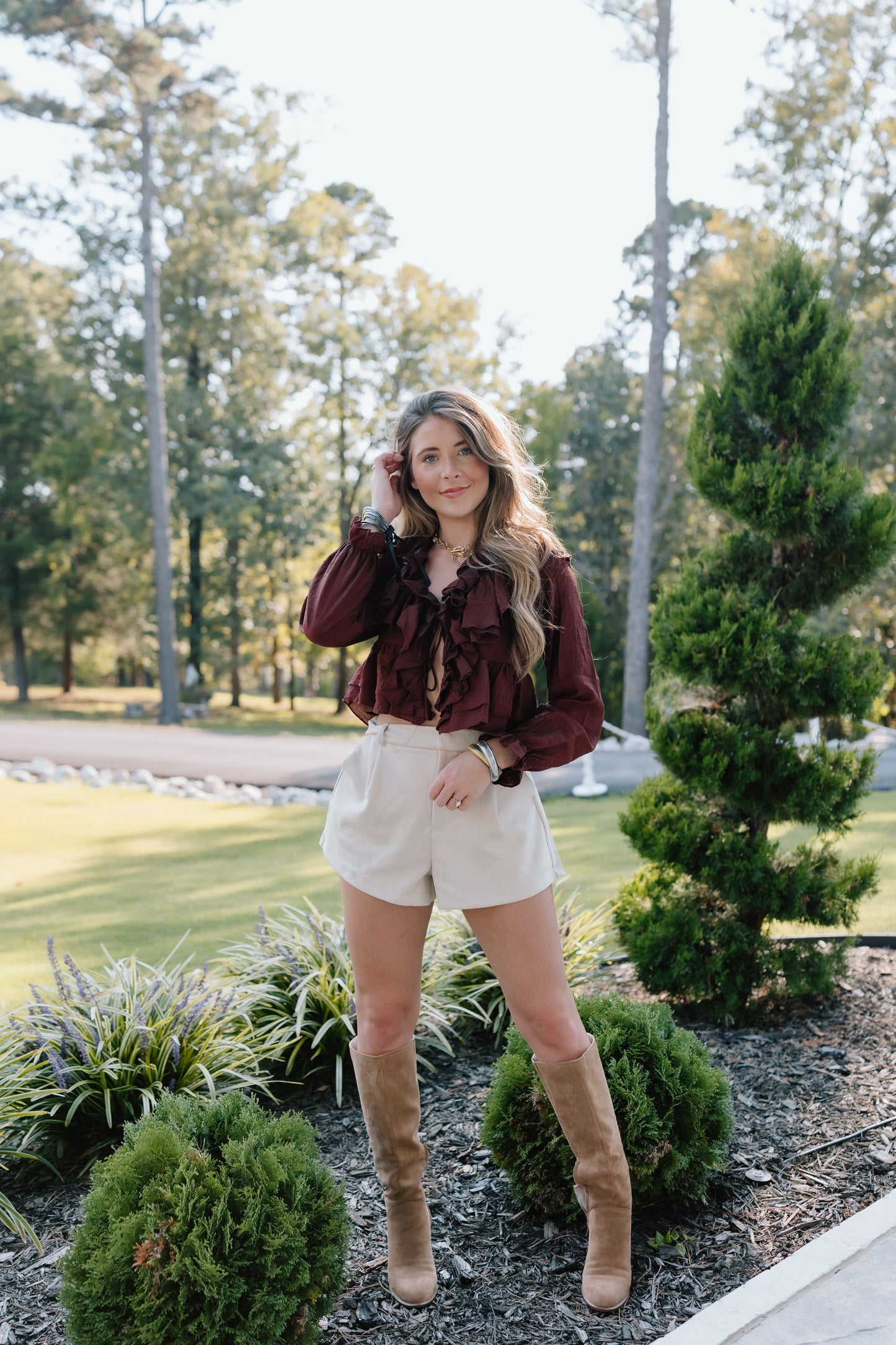 RUFFLE DETAIL CROPPED BLOUSE