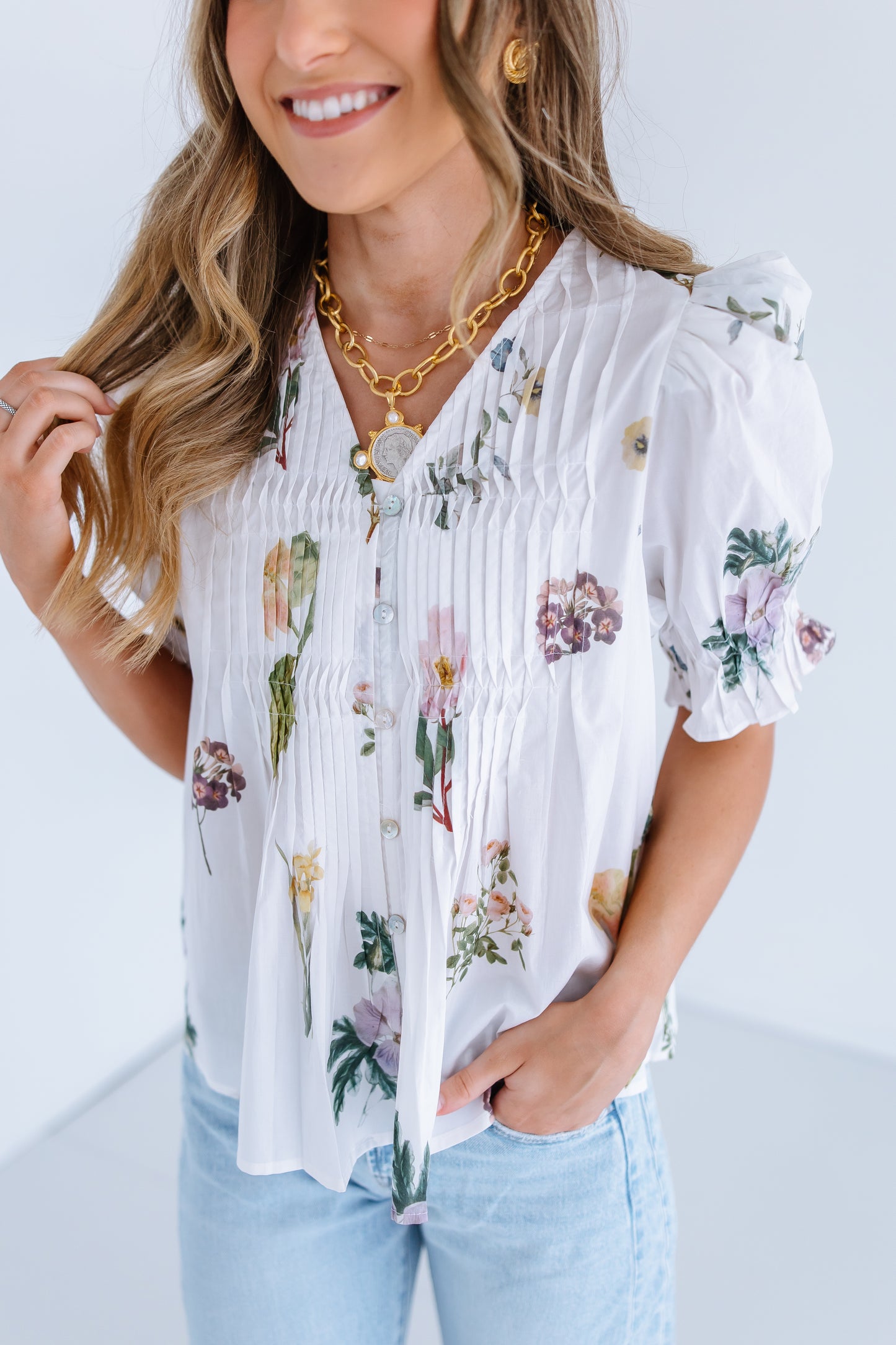 MAYBE THE DISTANCE FLORAL TOP