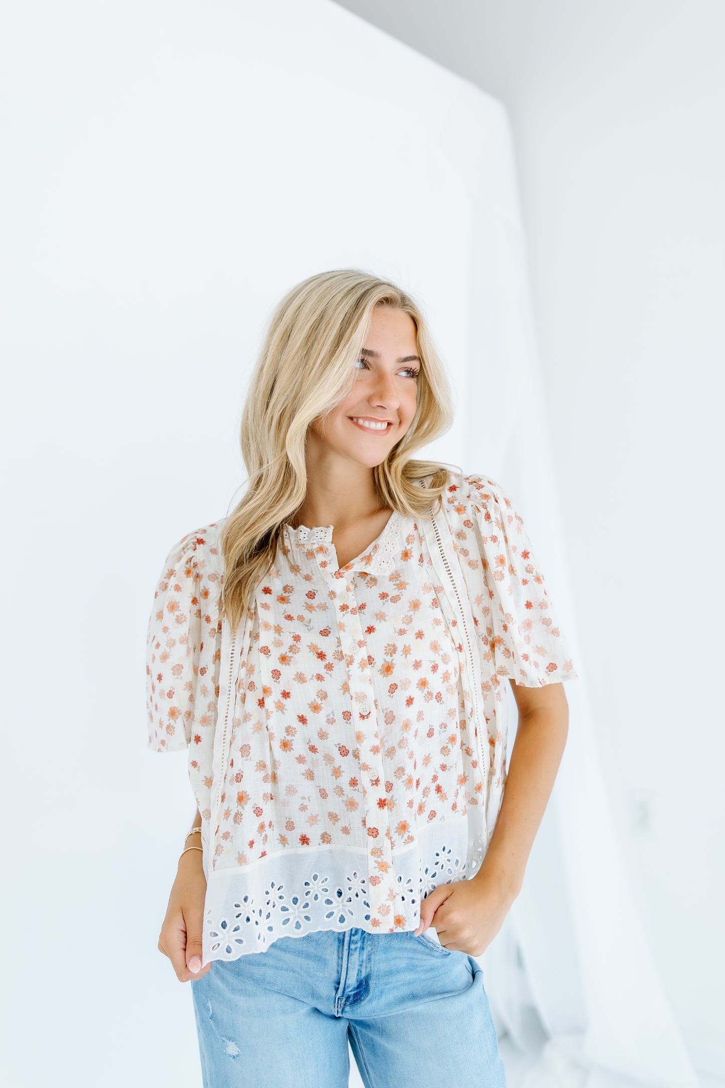 THINGS CHANGING FLORAL PRINT LACE TOP