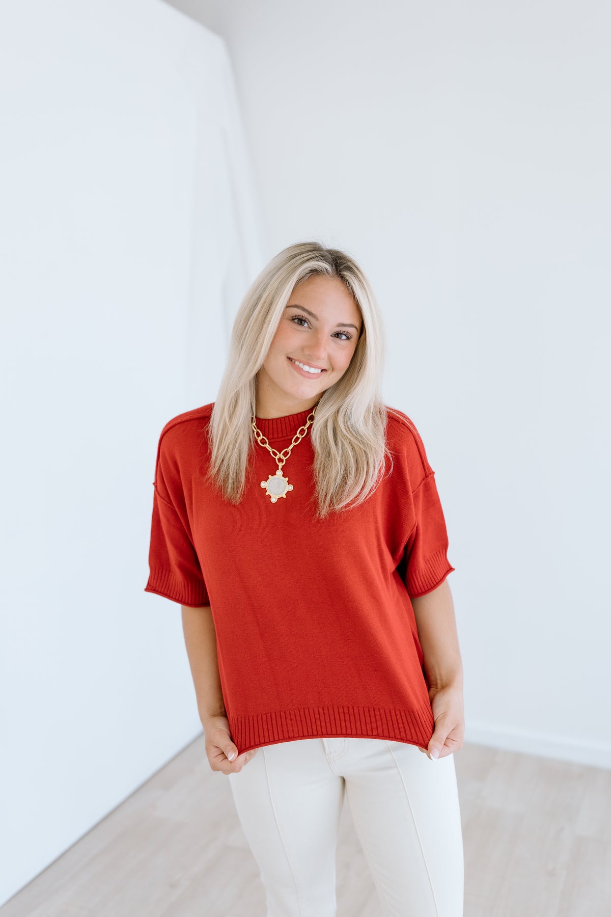 TO THE POINT SWEATER TOP