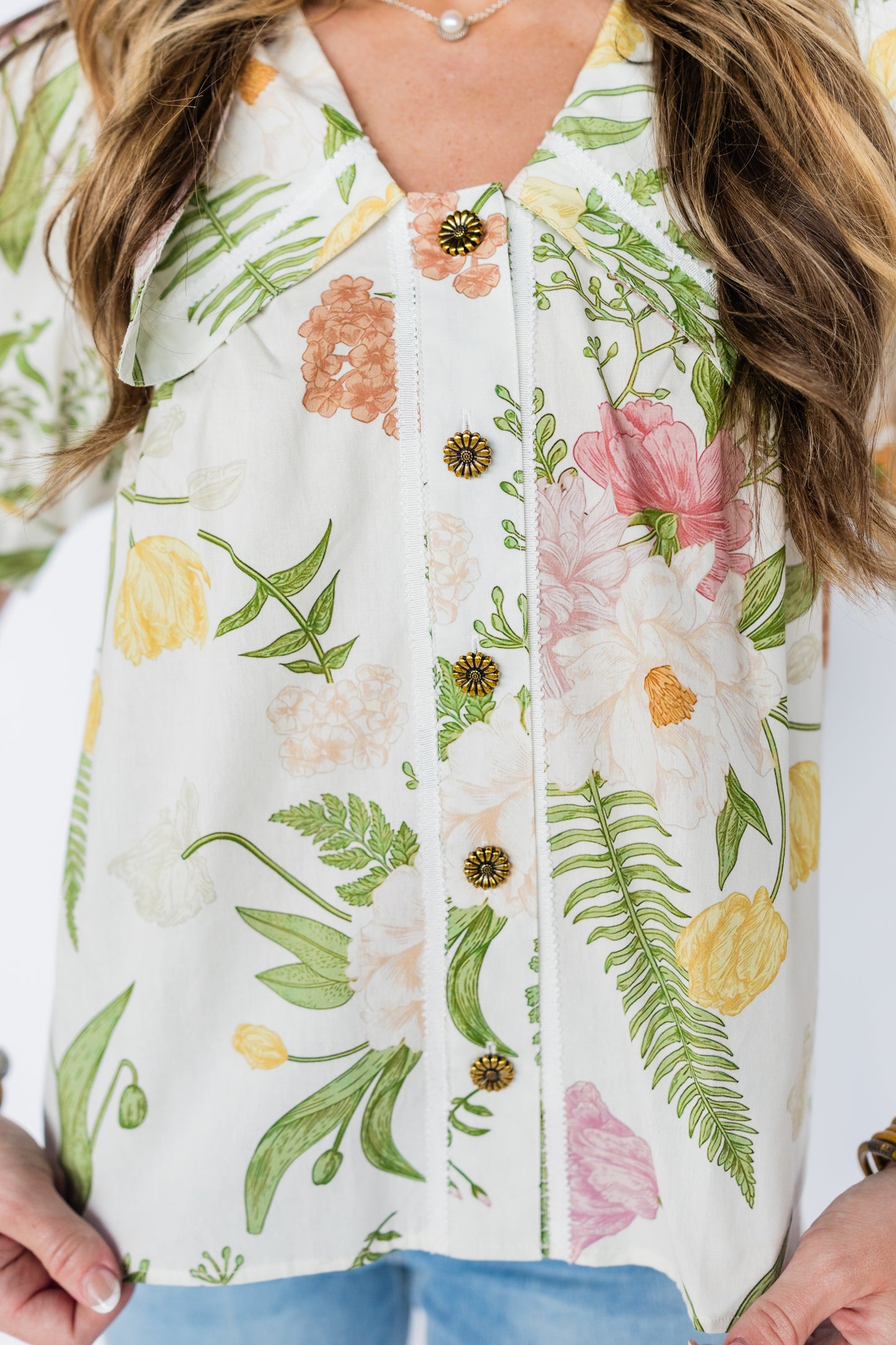 GOLD BUTTON DETAIL FLORAL BLOUSE