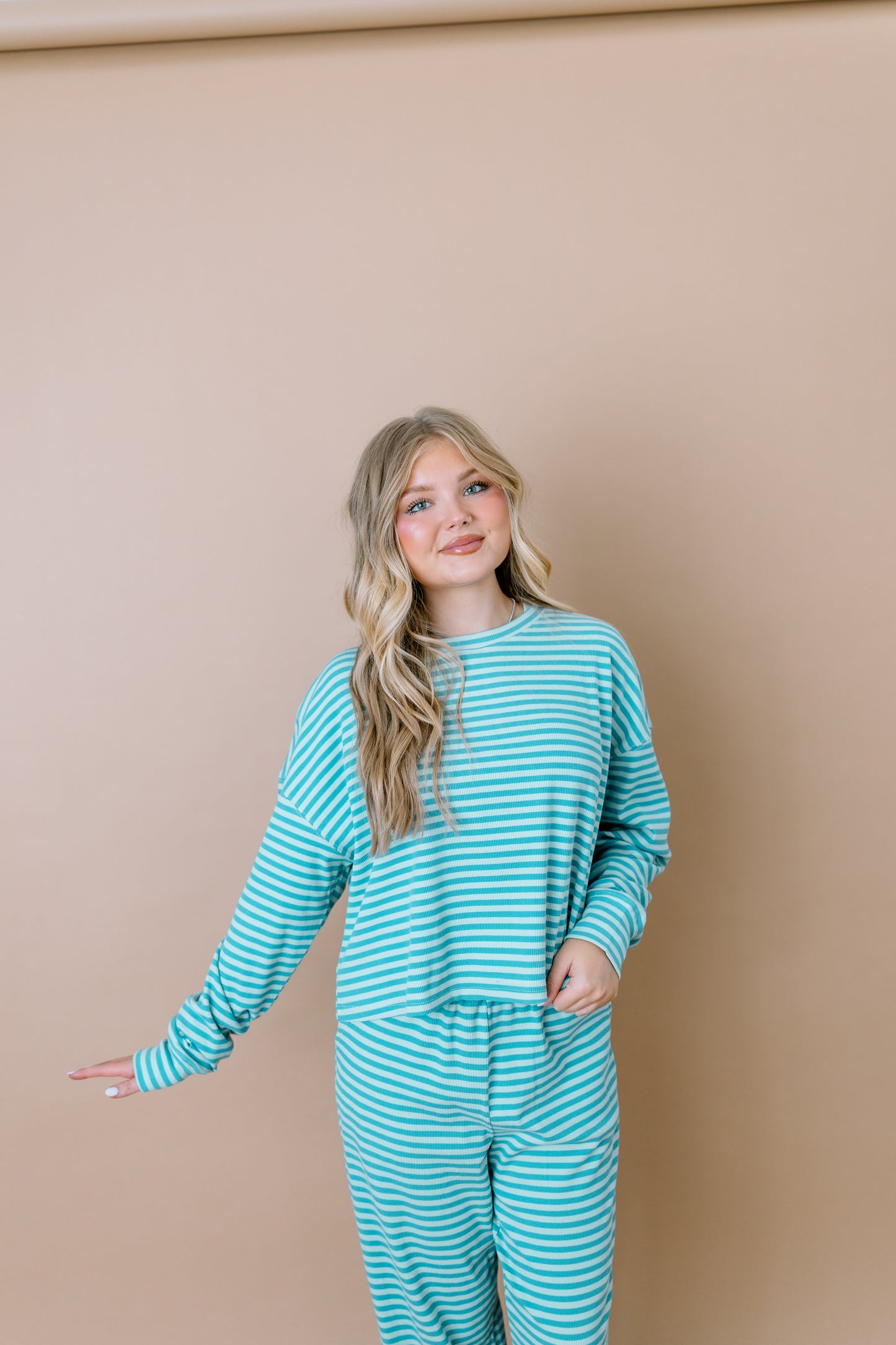 HONEY TWO TONED BLUE RIBBED LONG SLEEVE TOP