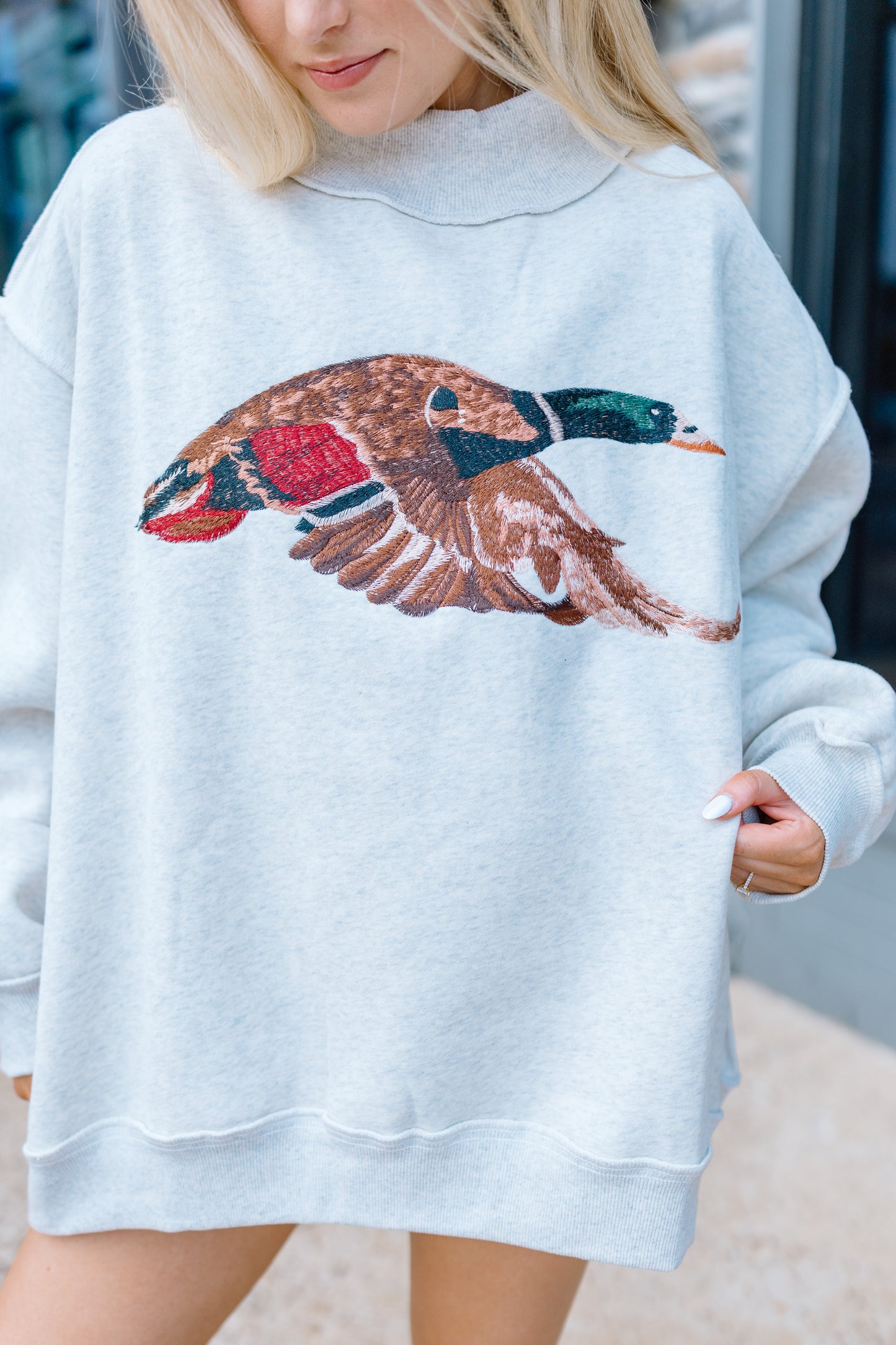 MALLARD EMBROIDERED MOCK NECK SWEARSHIRT