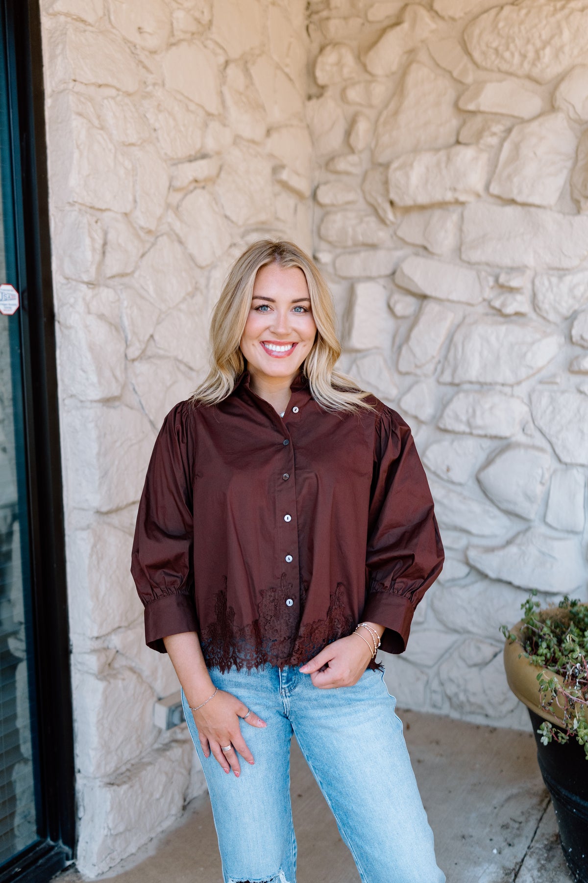 CINDY LACE TRIM COLLARD TOP