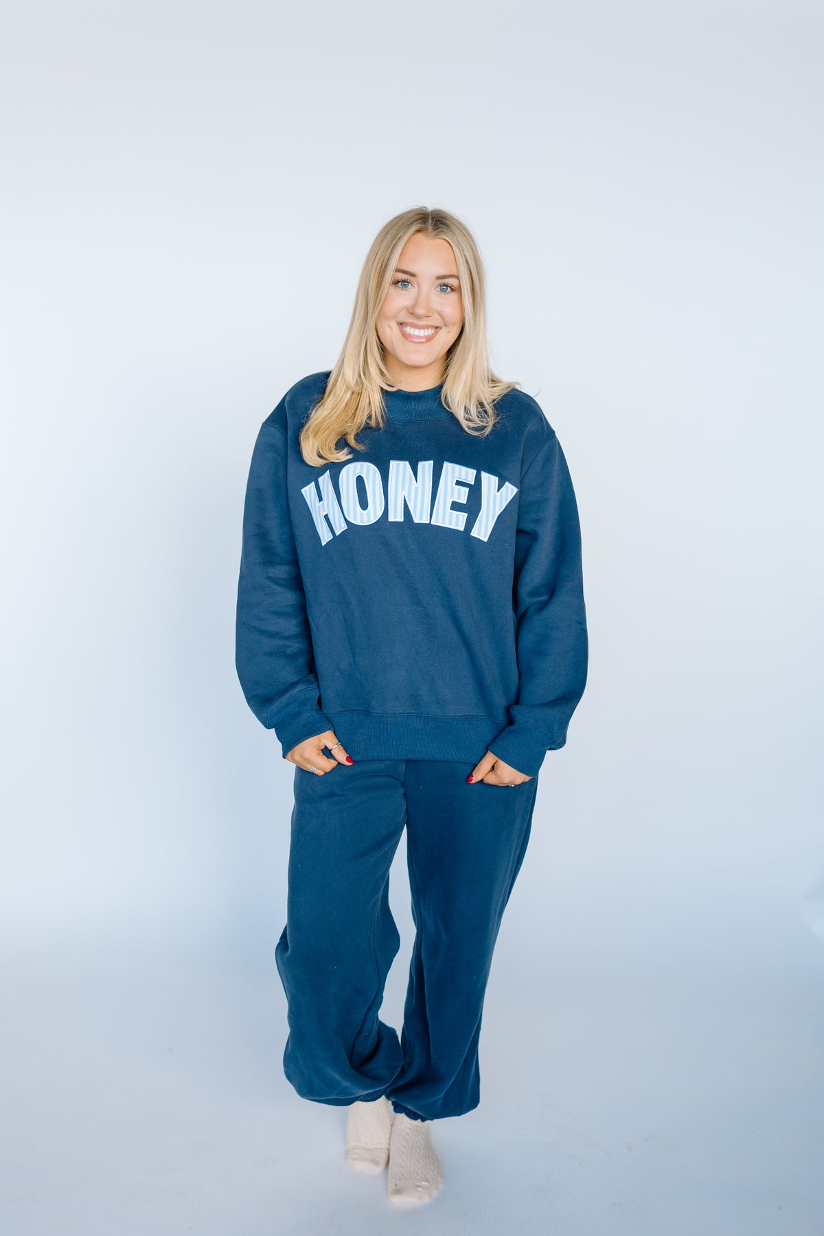 HONEY NAVY SEERSUCKER MOCKNECK