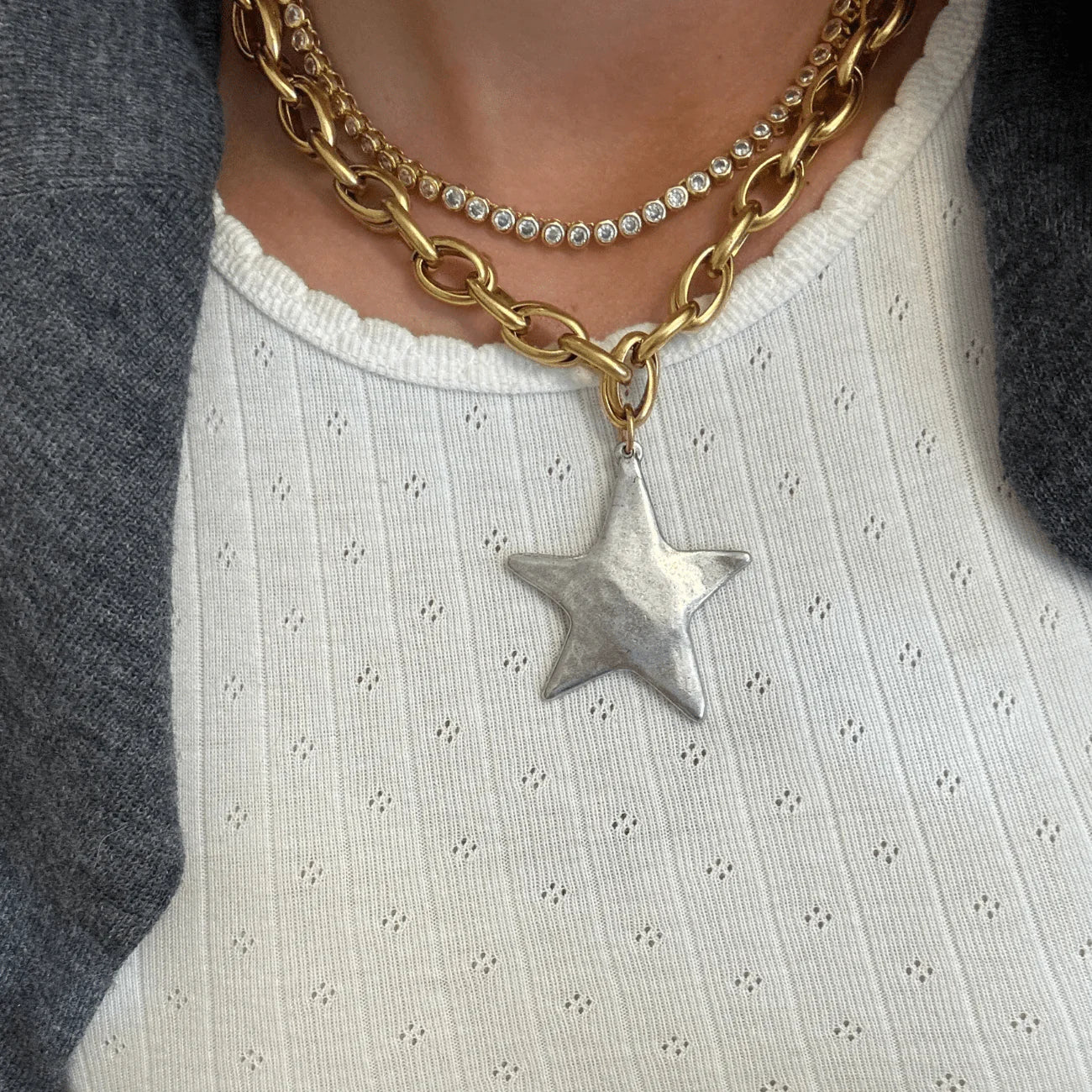 STAR SHINE TWO TONED NECKLACE