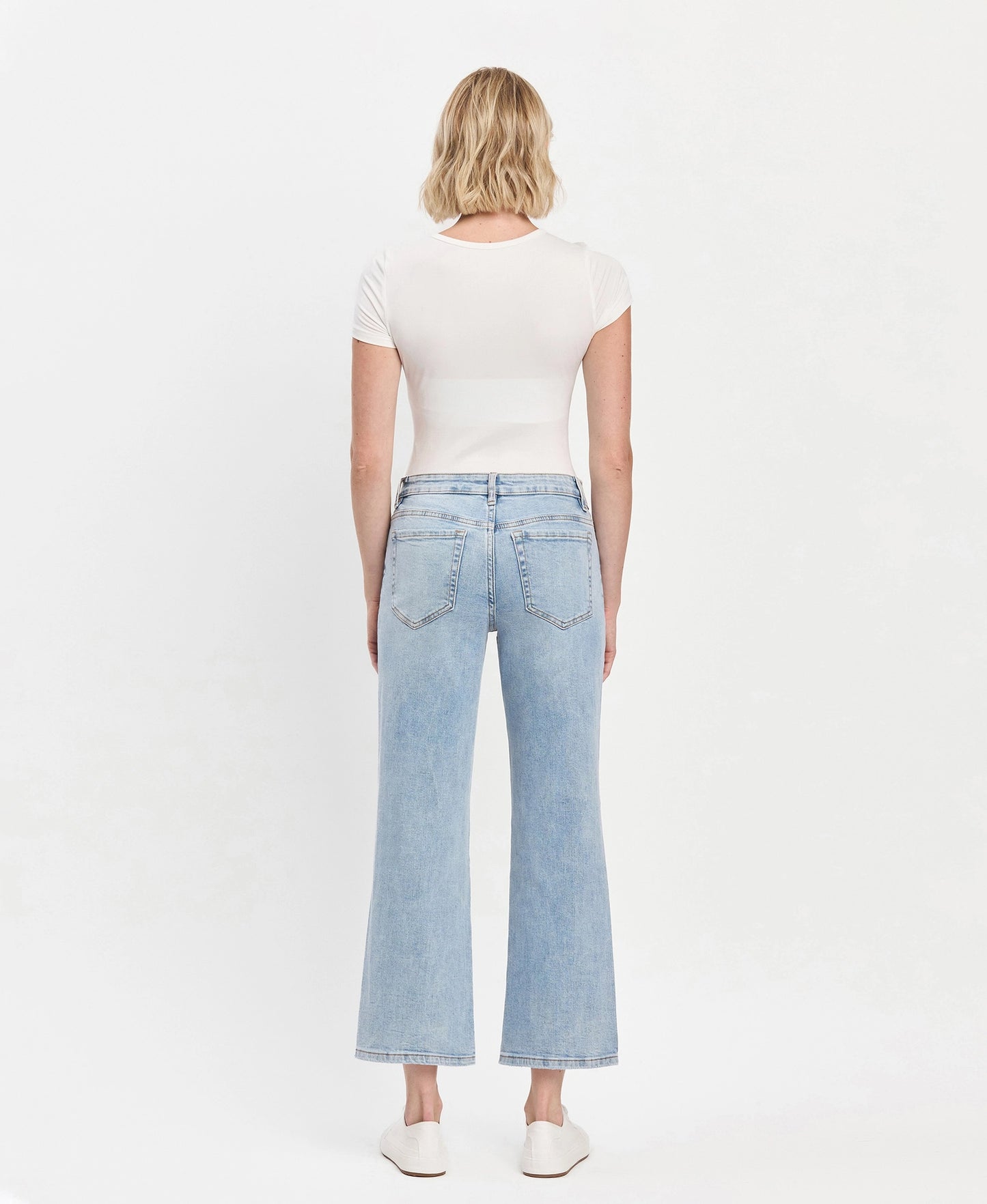 LIGHT WASH MID RISE DAD JEAN
