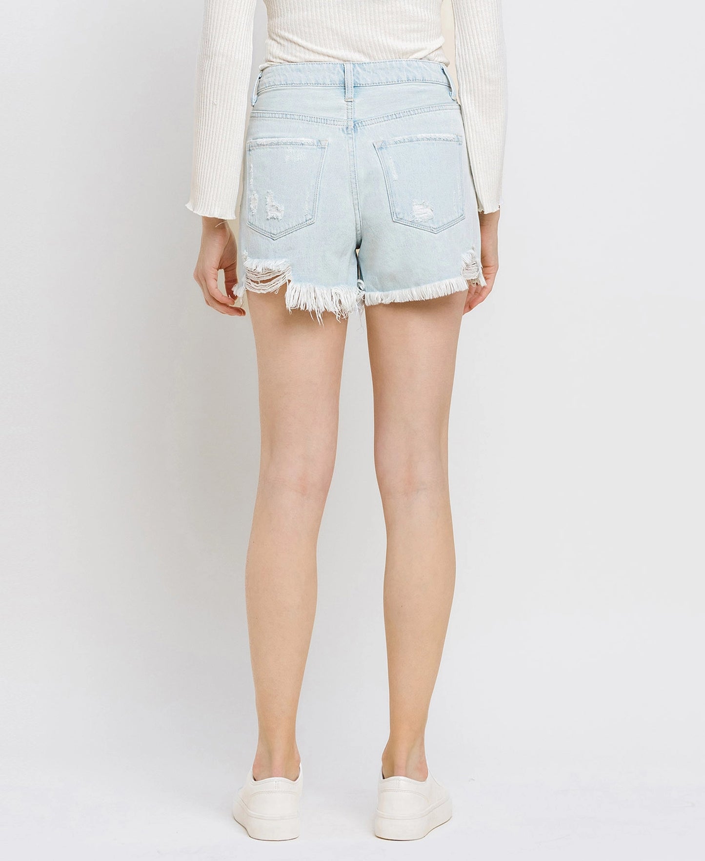 SUPER HIGH RISED DISTRESSED MOM SHORTS