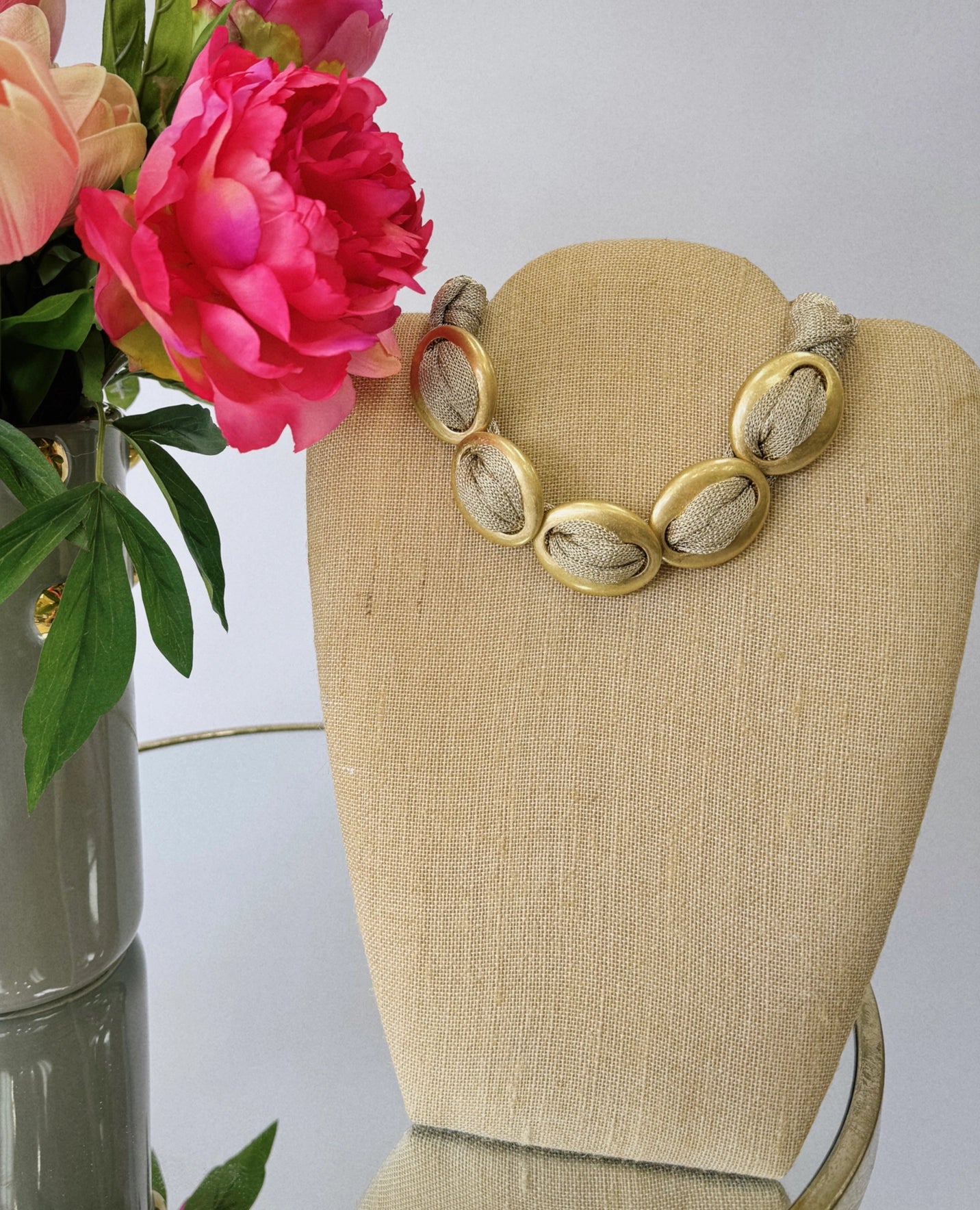 COOL GIRL NECKLACE