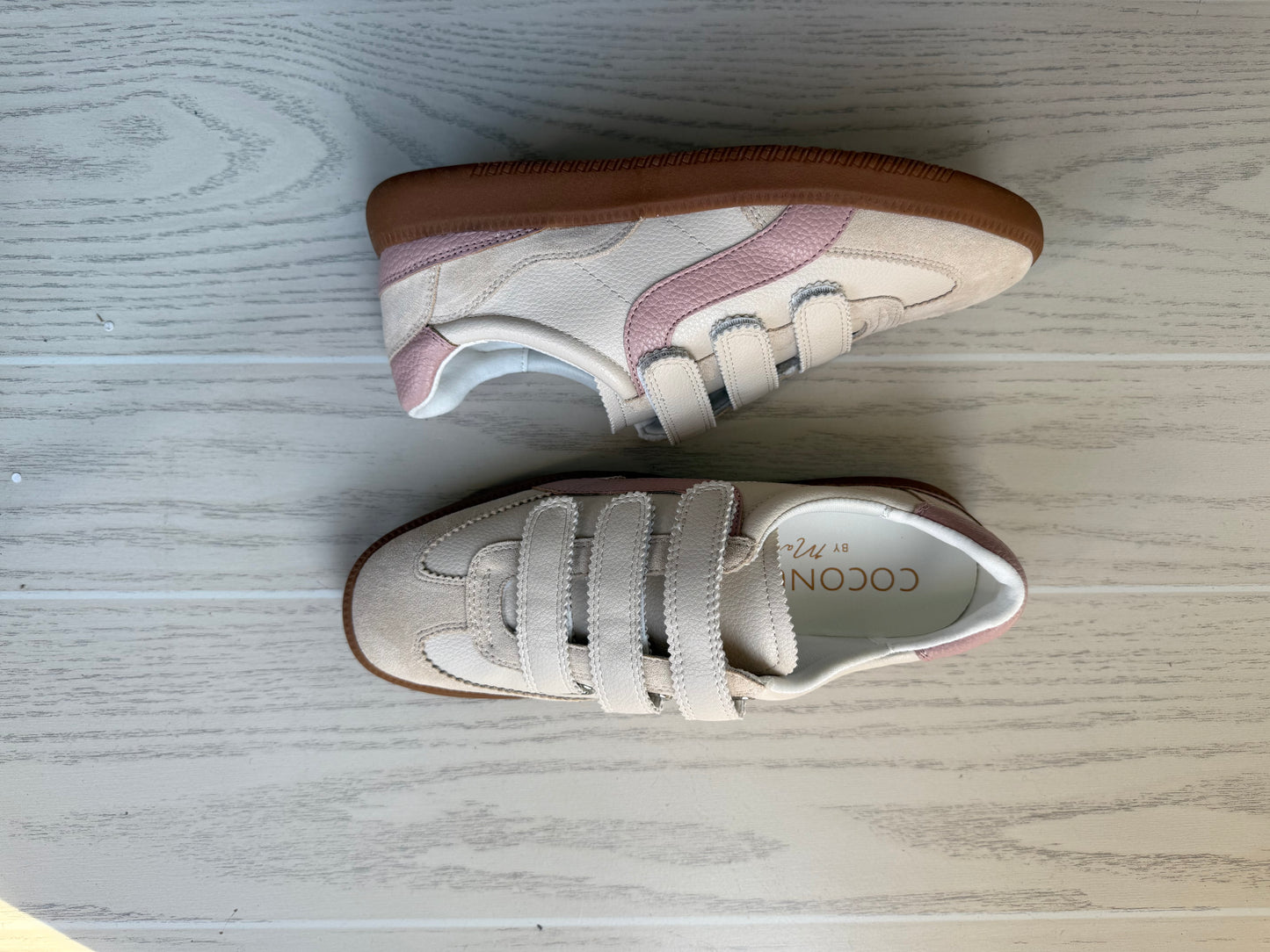 LIZZIE VELCRO SNEAKERS