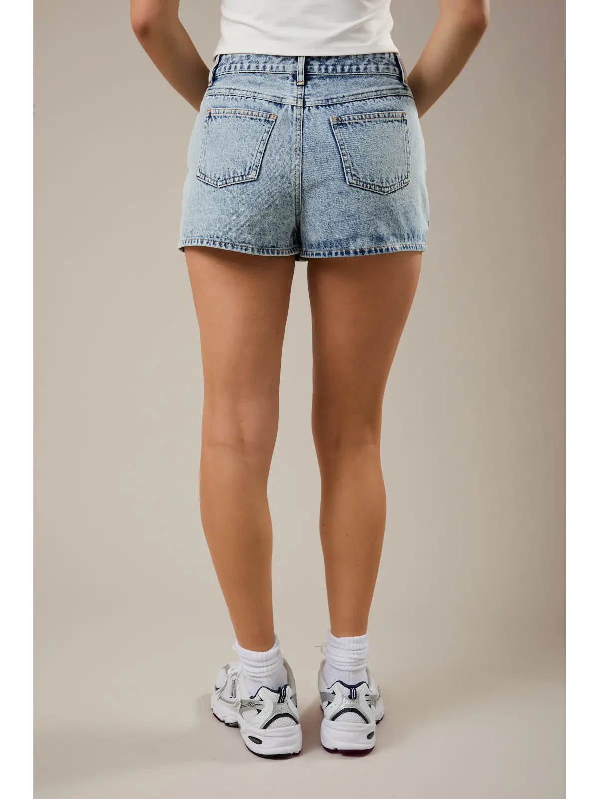 MID WAIST DENIM SKORT