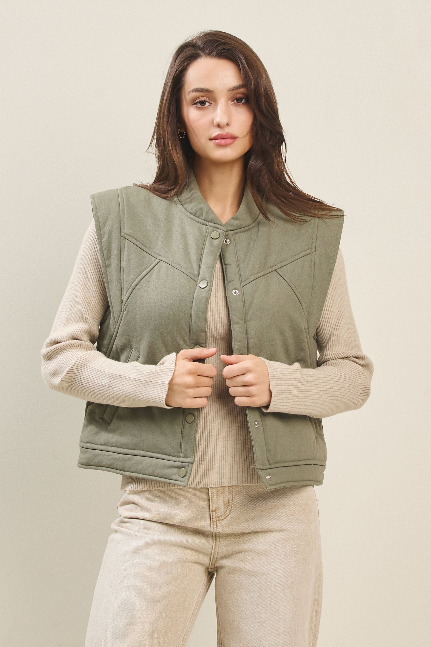 SLEEVELESS PADDED VEST