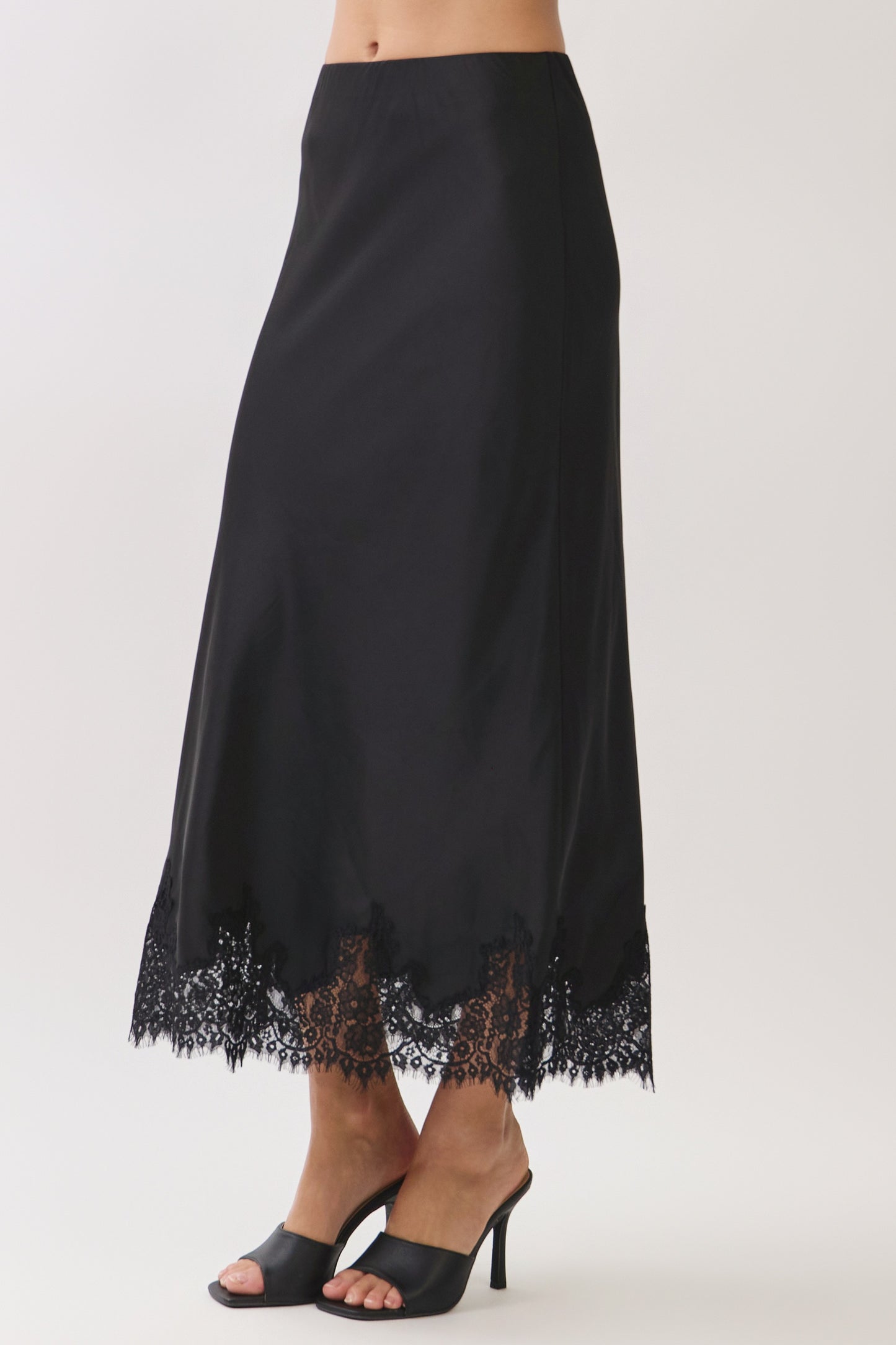 SO SASS LACE MIDI SKIRT
