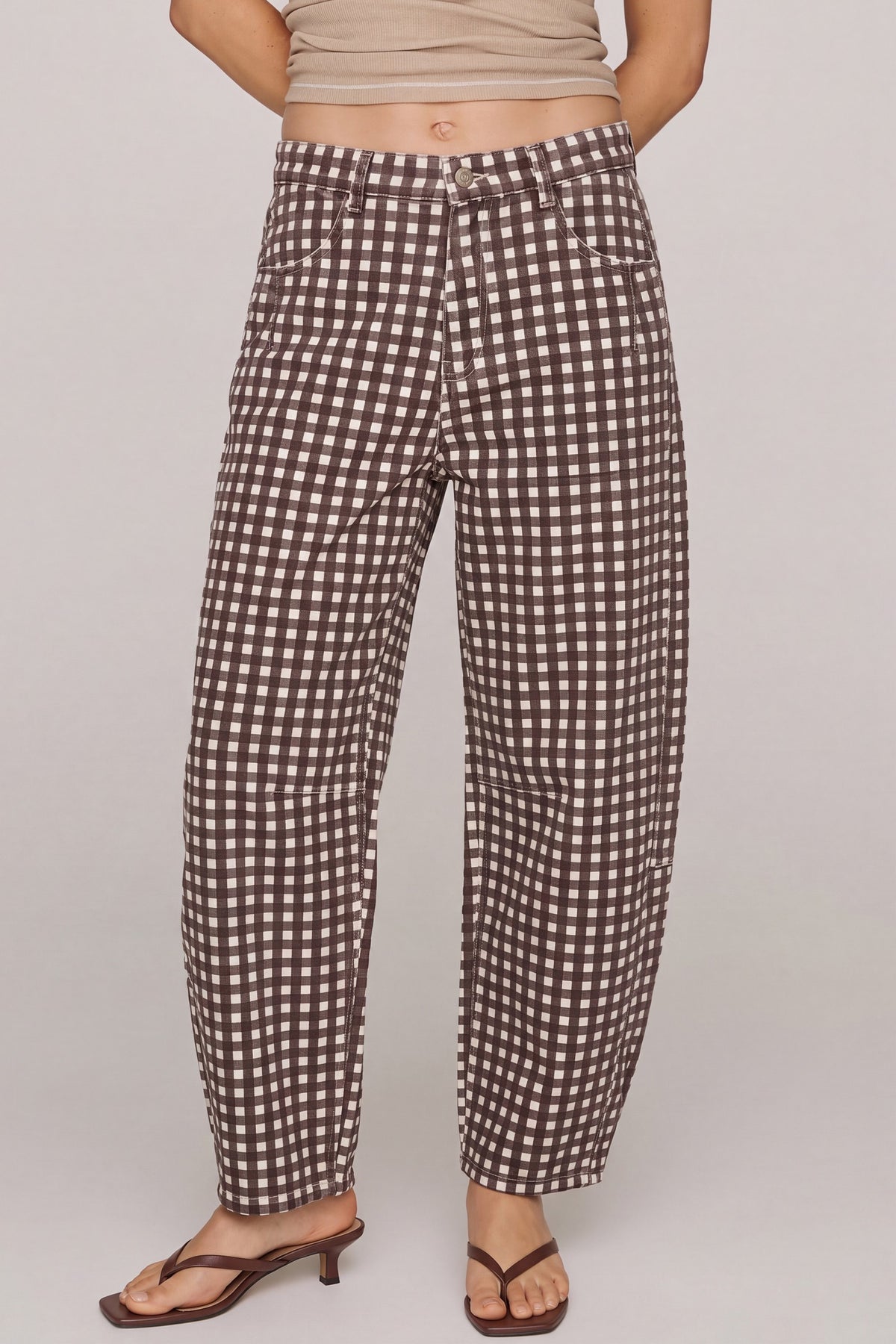 WASHED GINGHAM PRINT BARREL PANTS