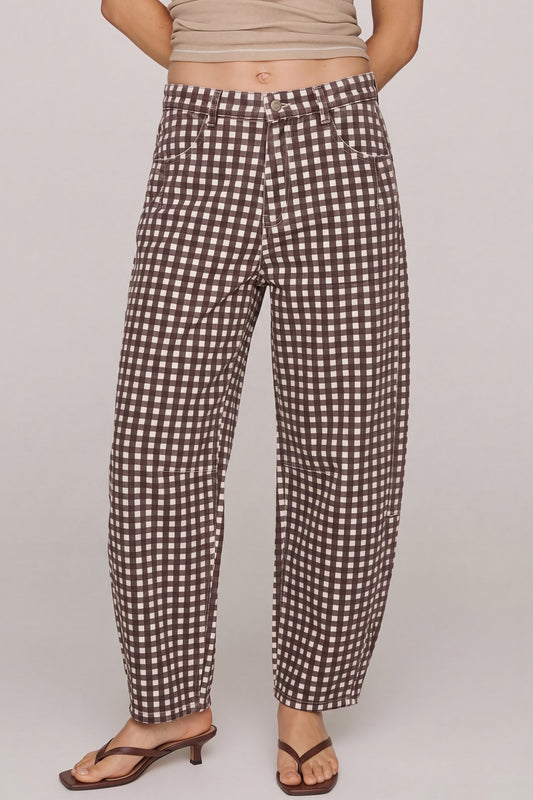 WASHED GINGHAM PRINT BARREL PANTS