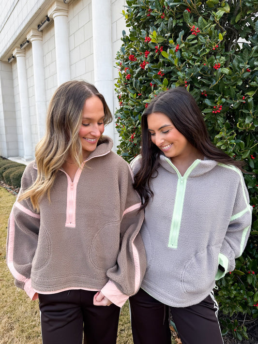 TAY TAY FLEECE PULLOVER