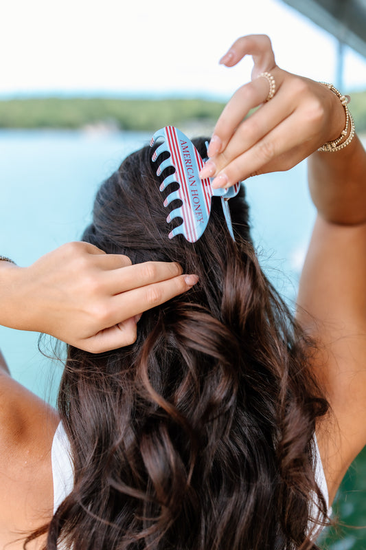 AMERICAN HONEY HAIR CLIP