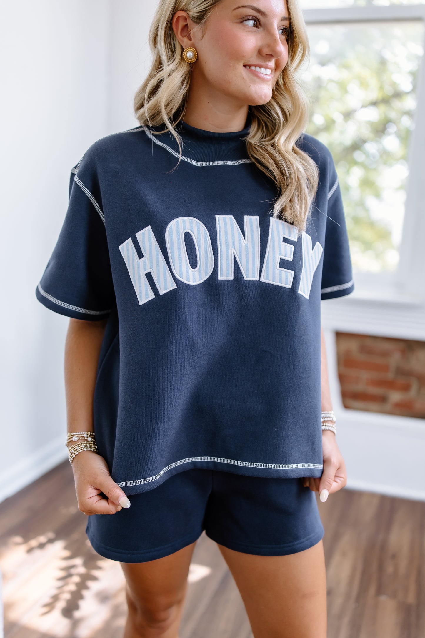 HONEY NAVY SHORTS