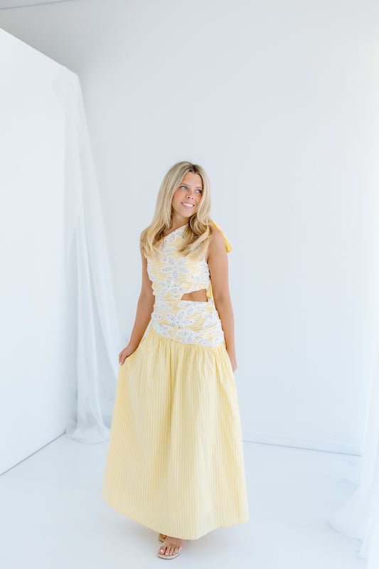 ONE SHOULDER SIDE CUT OUT MAXI DRESS