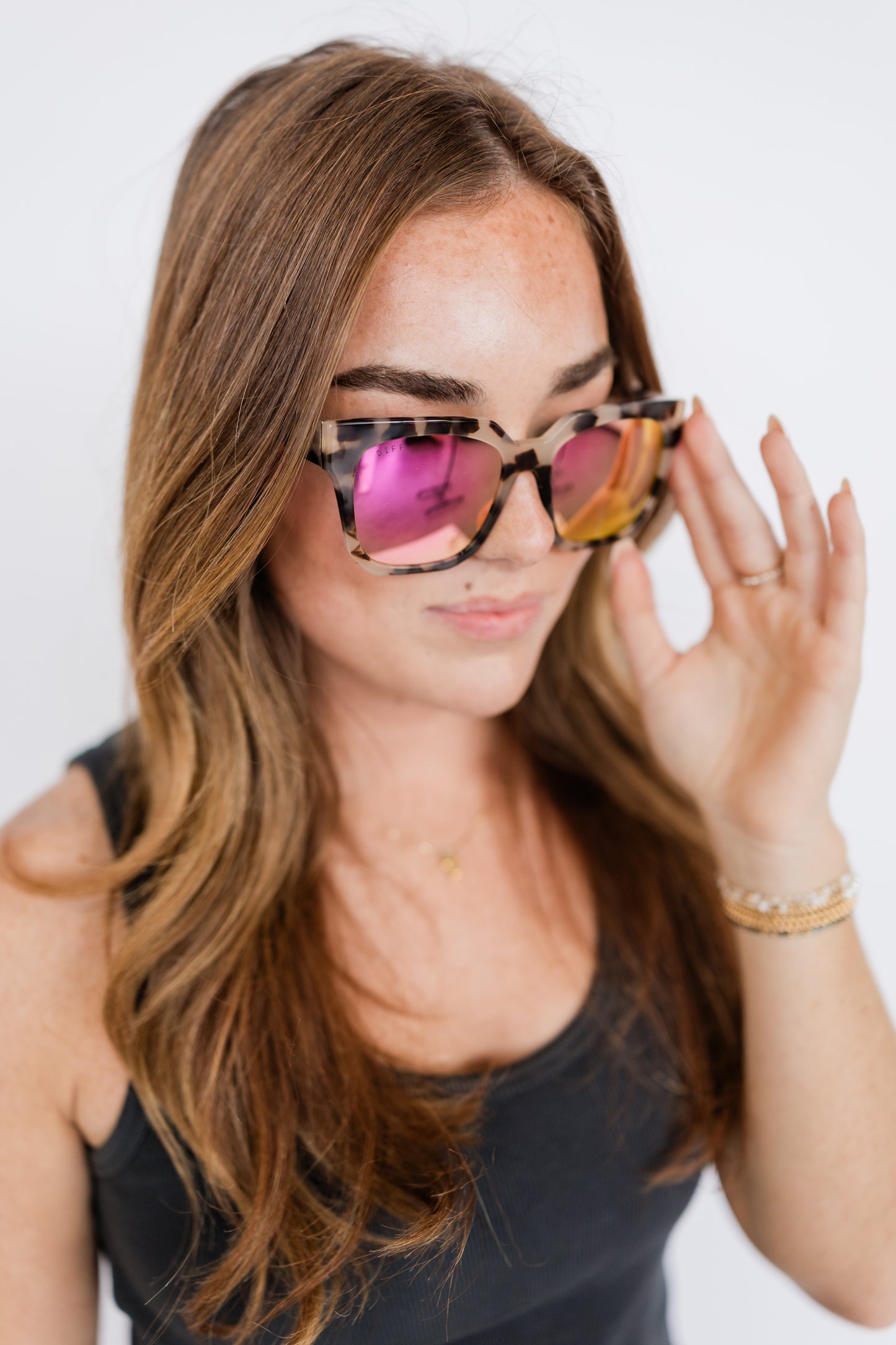 ARIANA CREAM TORTOISE + PINK MIRROR SUNGLASSES
