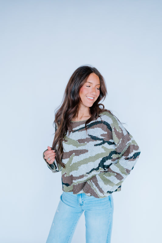 CROPPED CAMO SWEATER