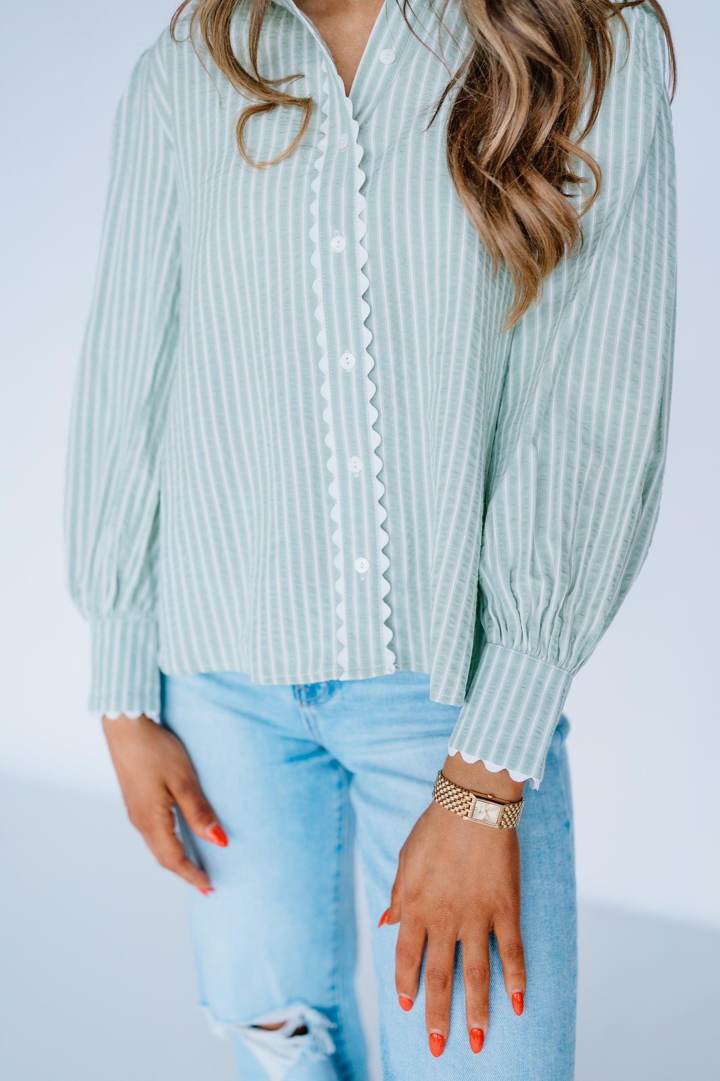 SCALLOP TRIM STRIPE BUTTON DOWN TOP