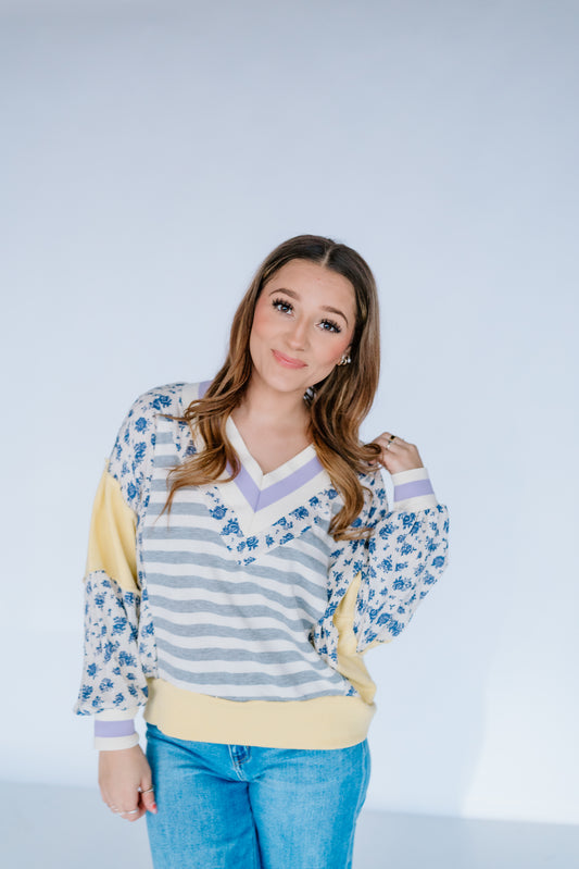 CONTRAST STRIPE PULLOVER