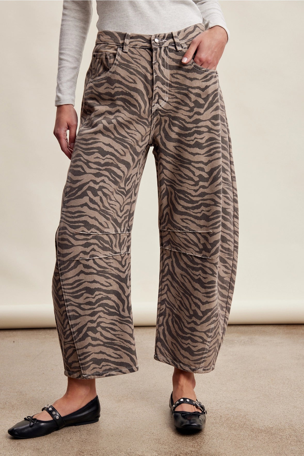 ZEBRA PRINT BARREL JEANS
