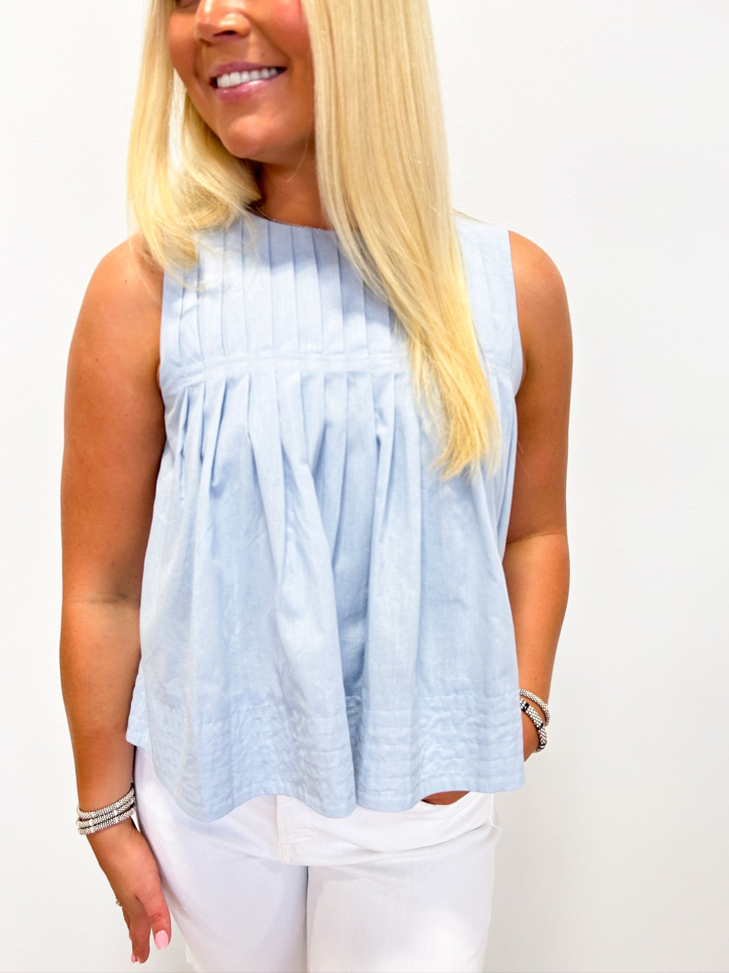 PLEATED HIGH LOW TOP