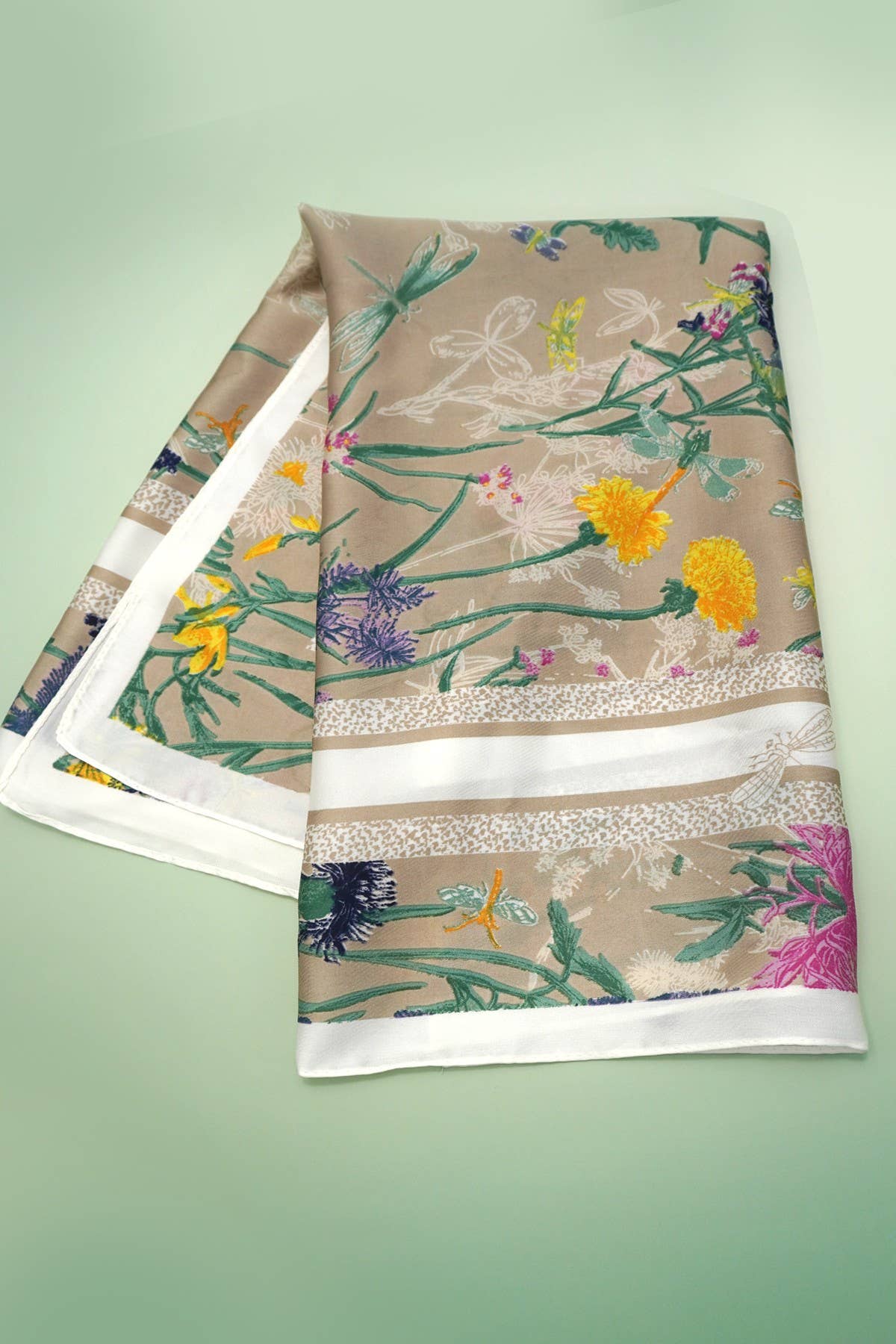 LARGE PRINT SILKY FEEL BANDANA SCARF | 40SC673