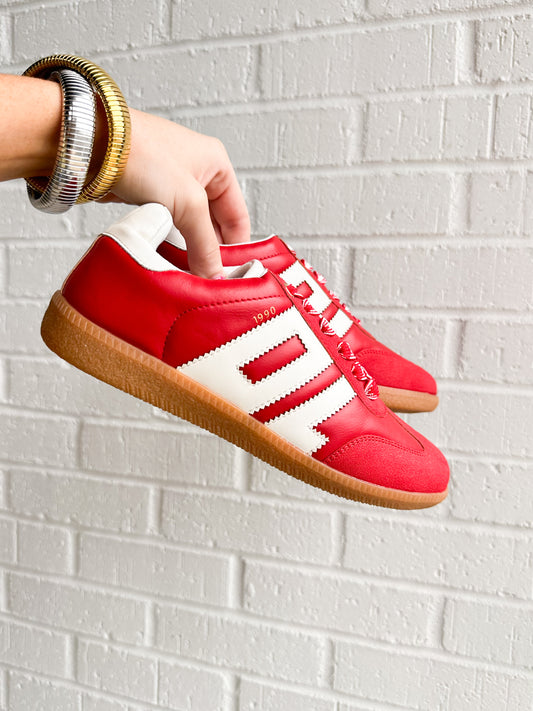RED TRACK STAR SNEAKERS