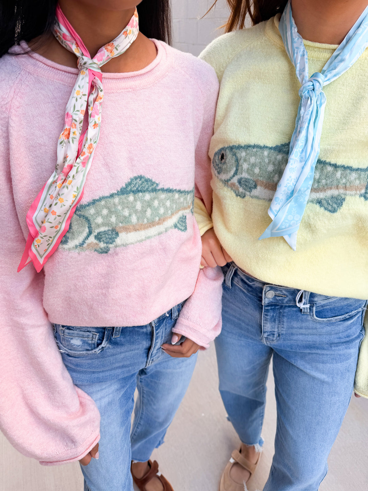 FISH COZY SWEATER TOP