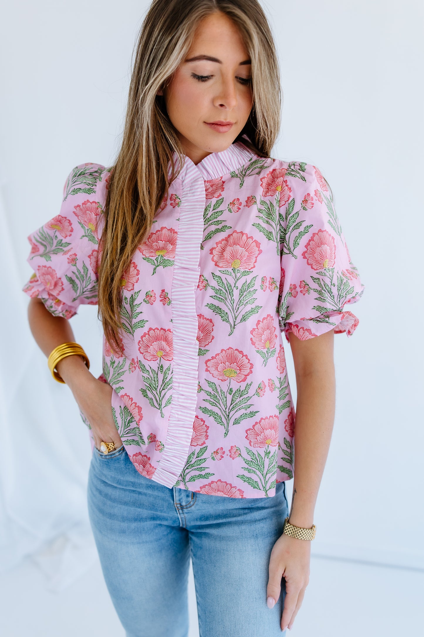 SHARING THE LOVE FLORAL TOP