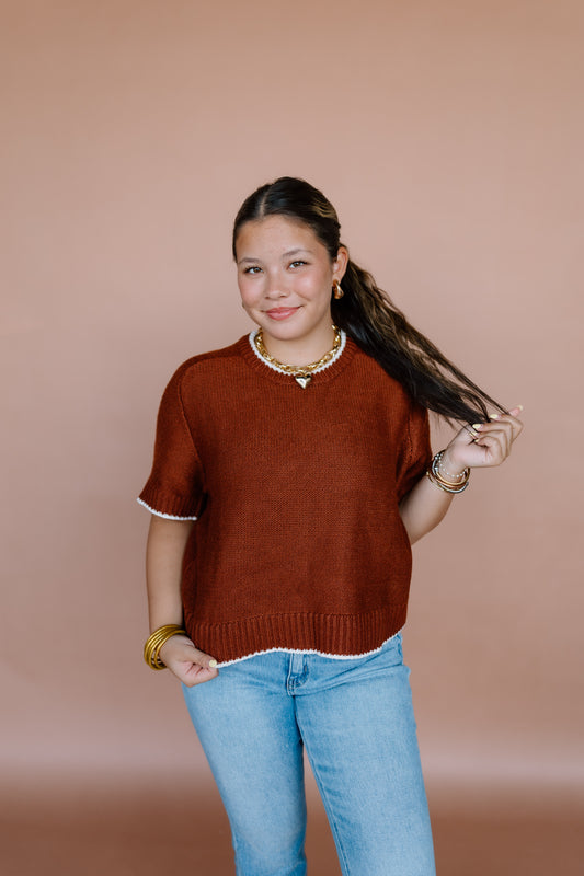 CONTRAST ACCENT EDGE PULLOVER SWEATER