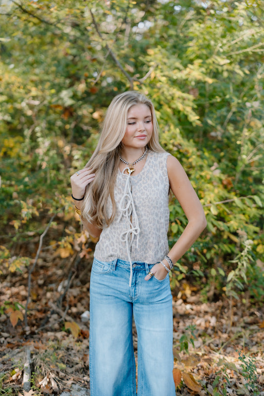 LEOPARD KNIT TIE SWEATER VEST