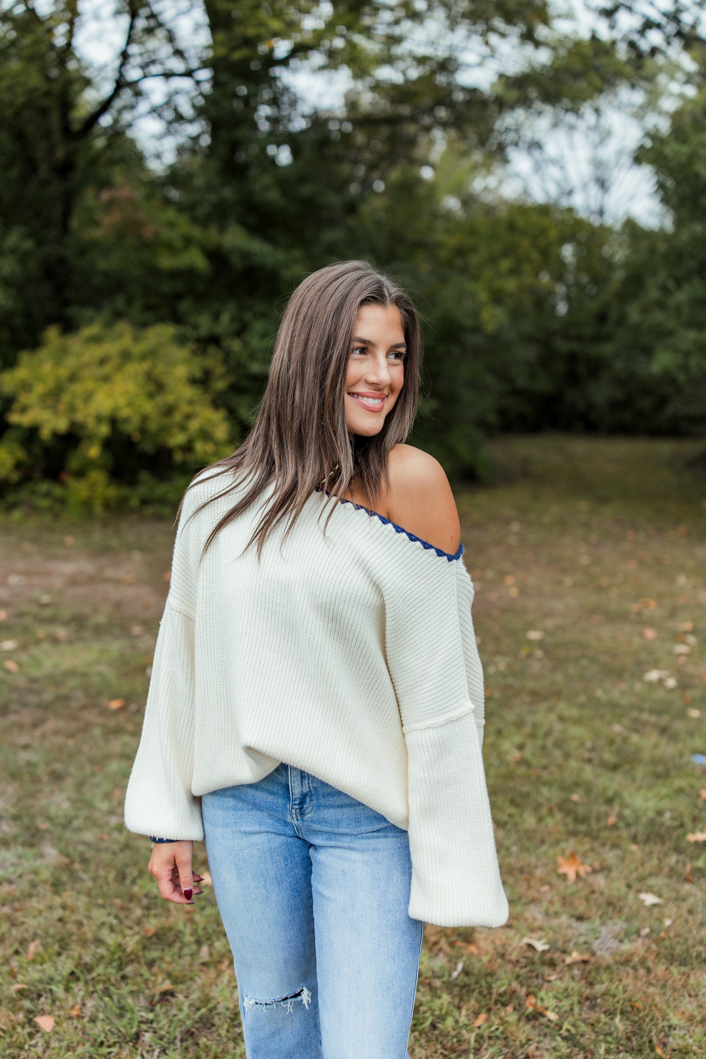 TRIANGLE STITCH SWEATER