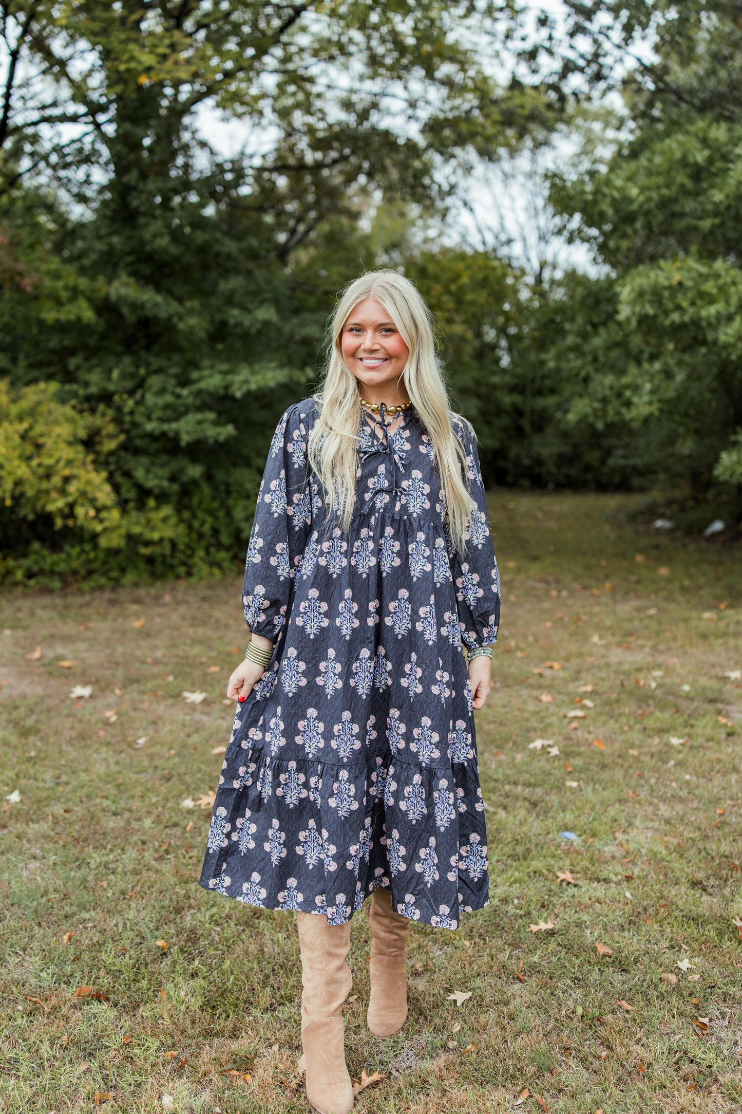 FLORAL KEYHOLE BALLOON SLEEVE MIDI DRESS