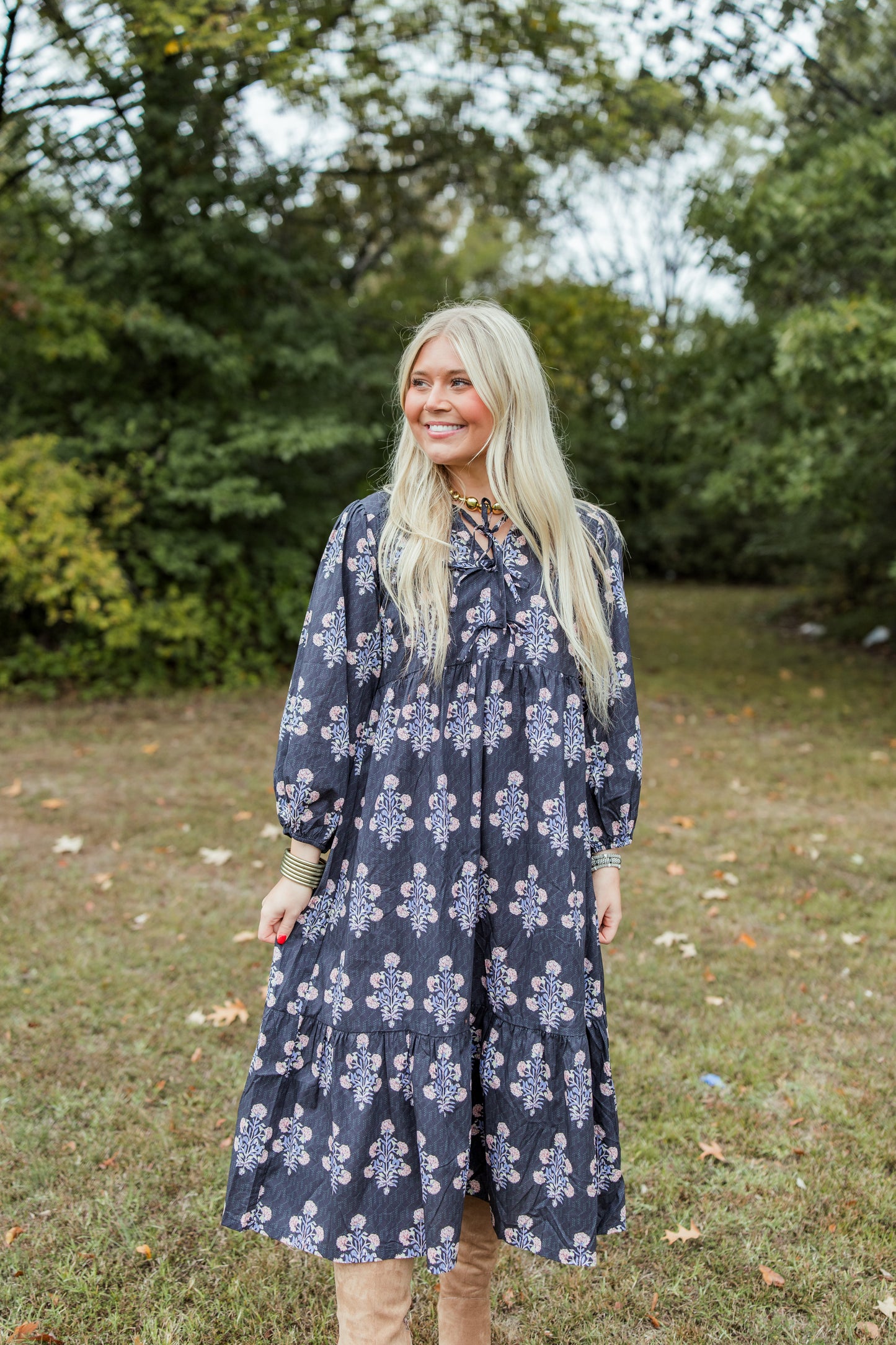 FLORAL KEYHOLE BALLOON SLEEVE MIDI DRESS