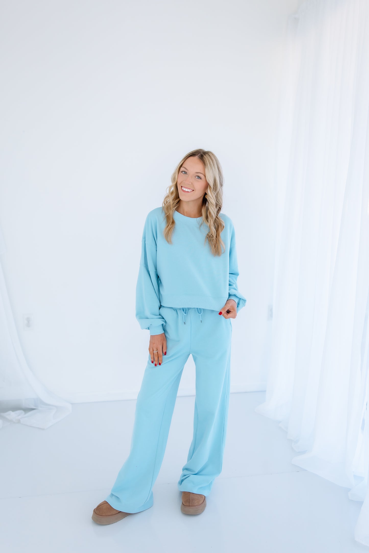 HONEY TWO PIECE CROPPED SWEAT SETS